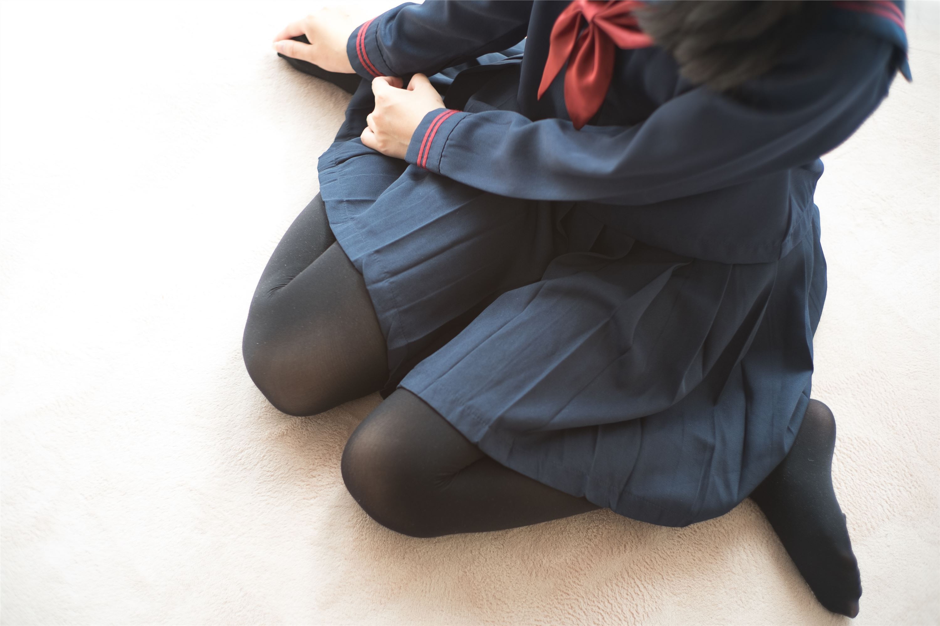 [森萝财团]萝莉丝足写真BETA-024