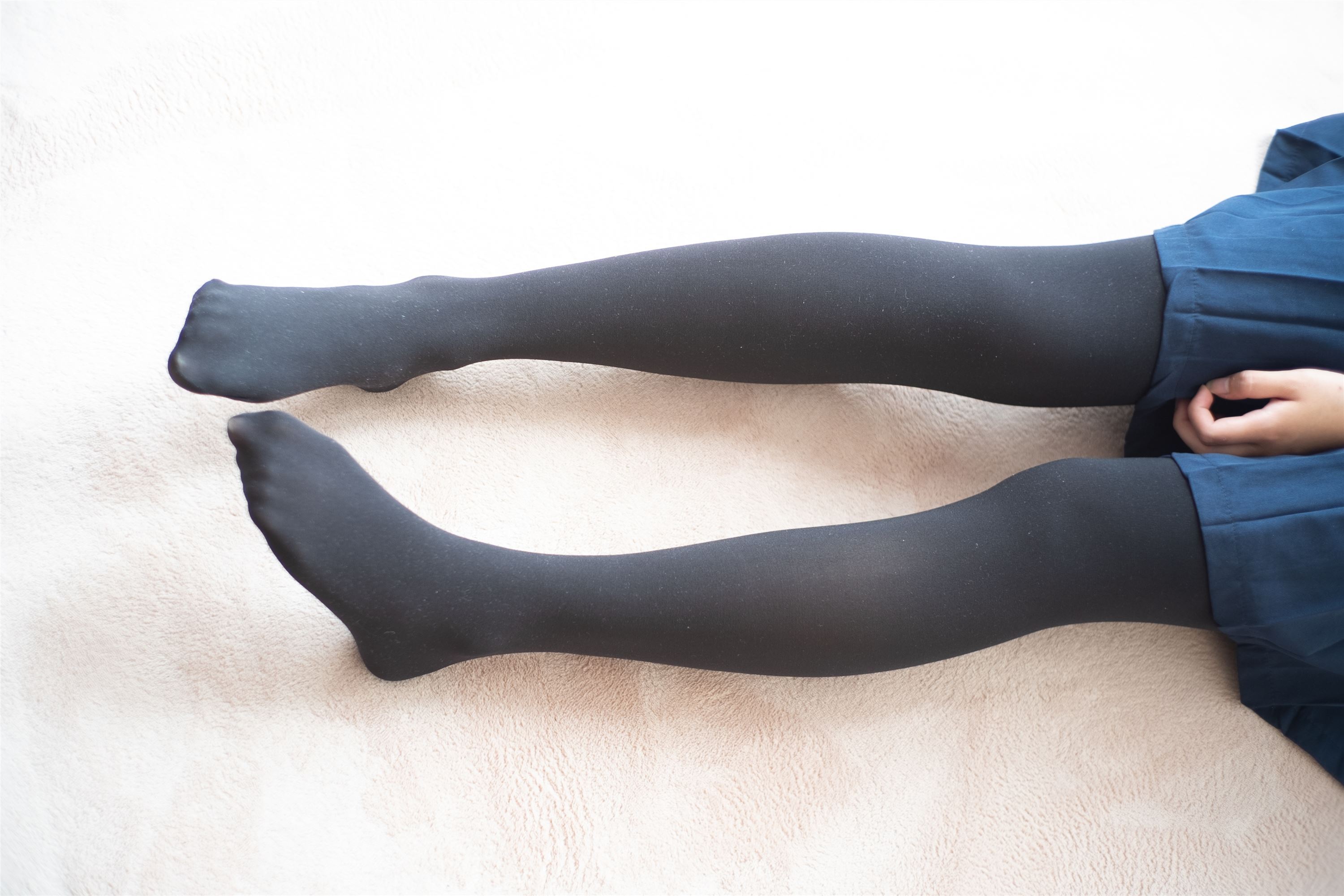 [森萝财团]萝莉丝足写真BETA-024