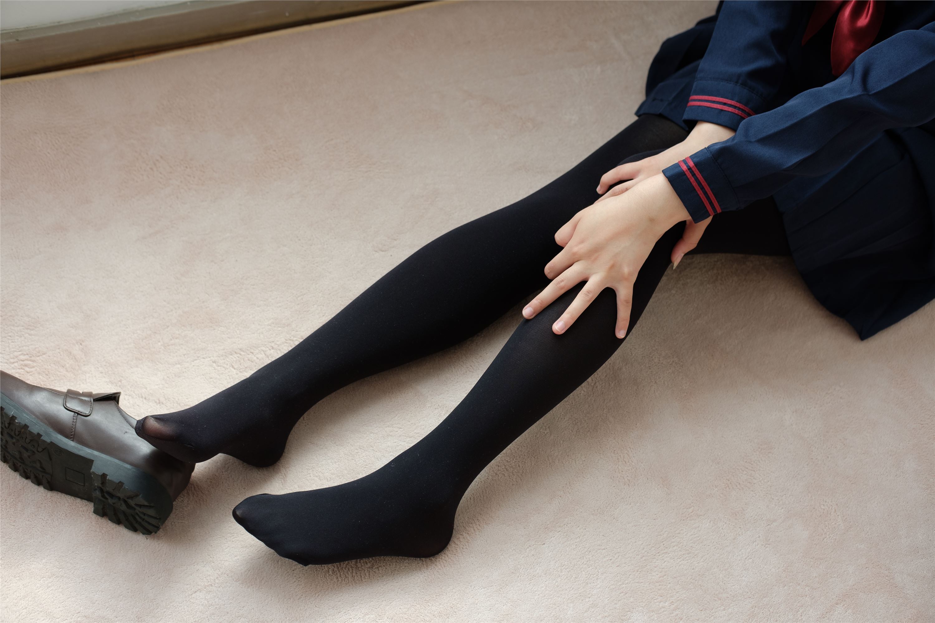 [森萝财团]萝莉丝足写真BETA-024