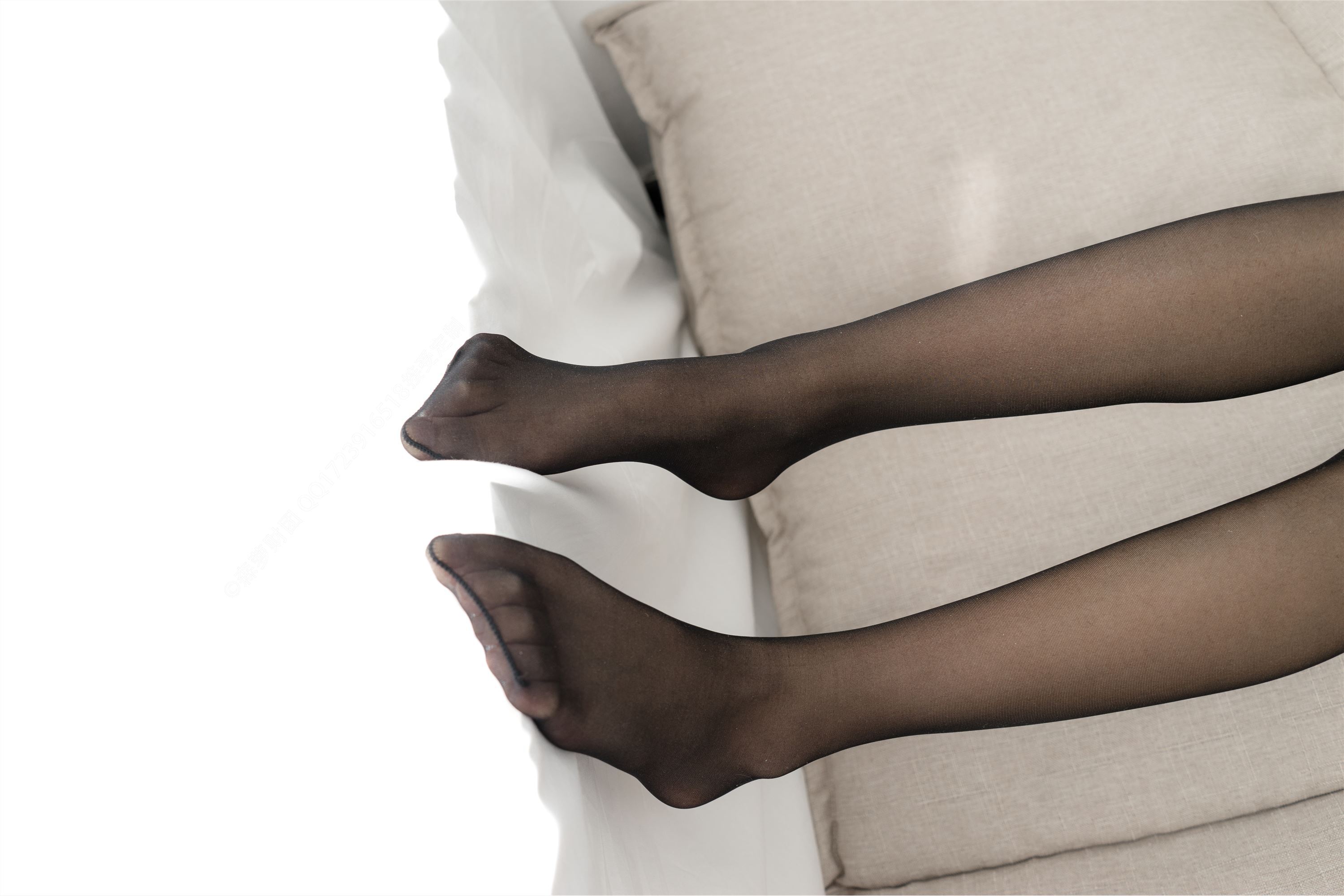 [森萝财团]萝莉丝足写真 BETA-038