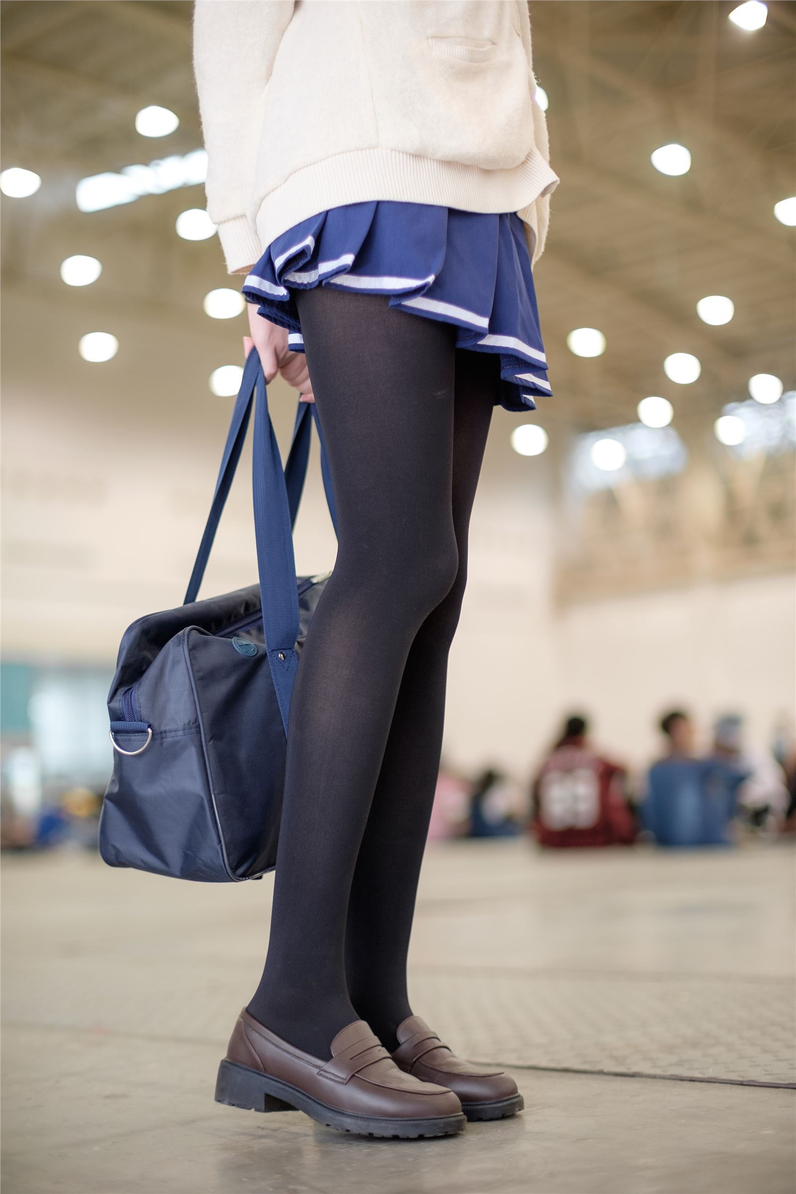 森萝财团写真 – FREE-004