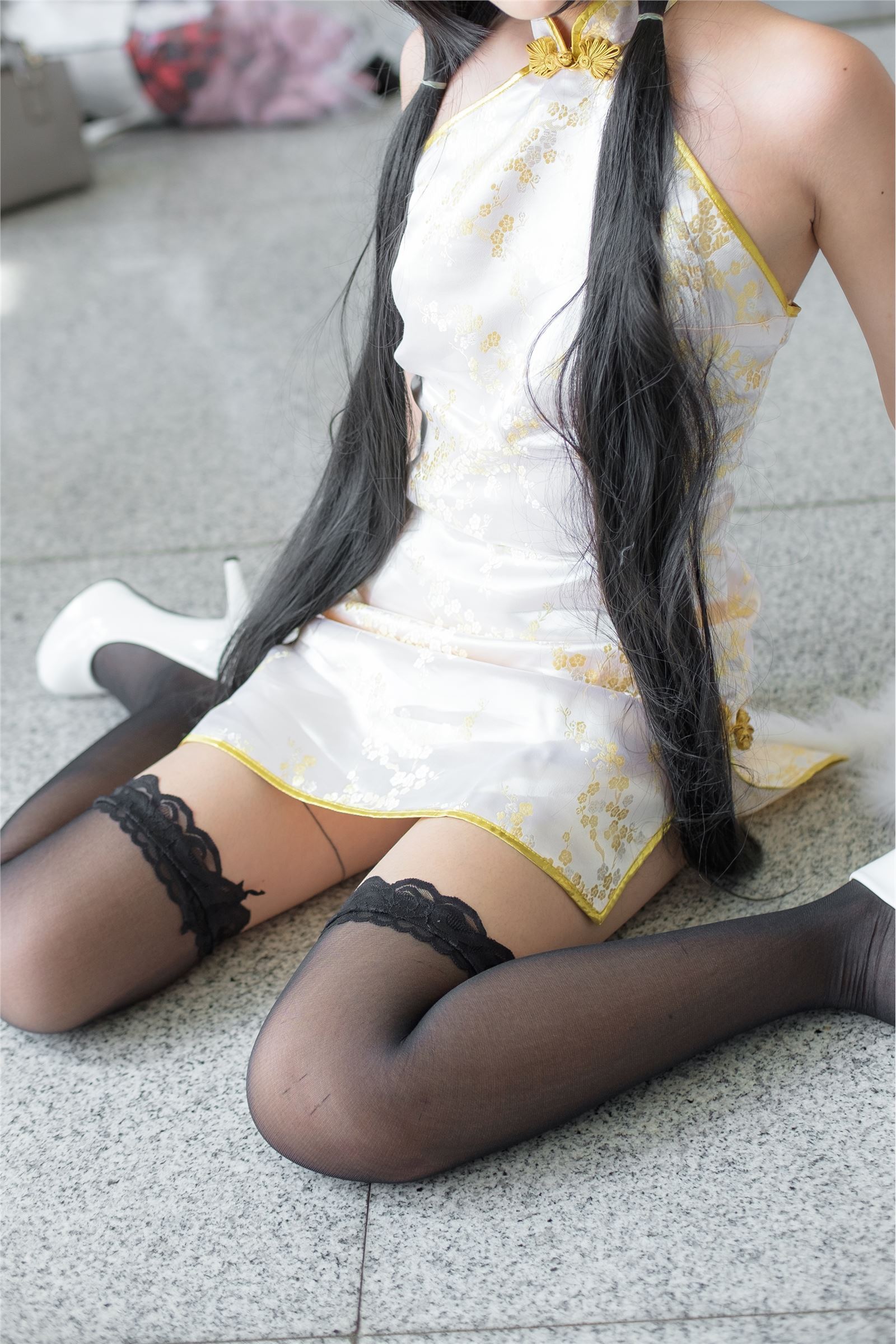 森萝财团写真 – FREE-005