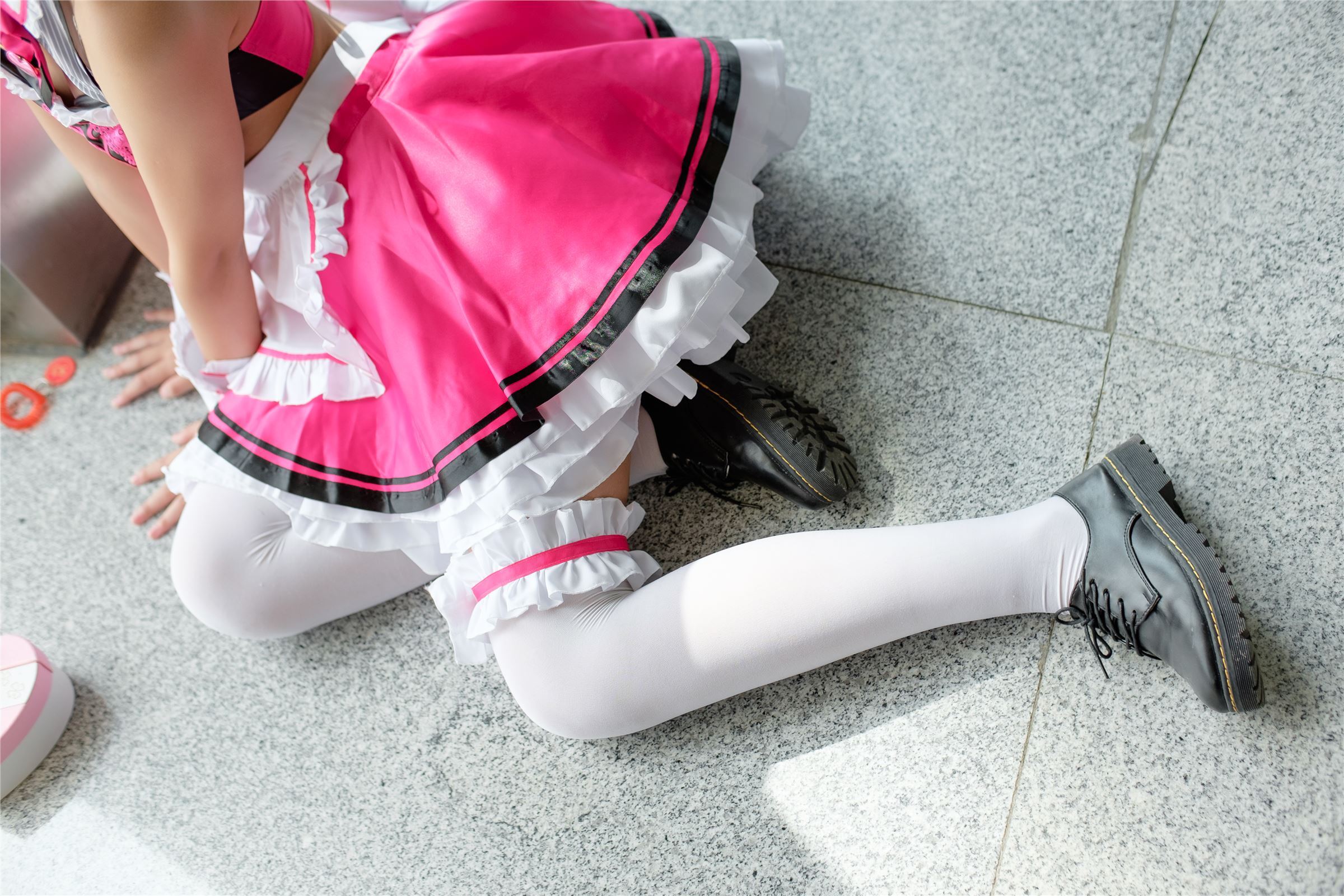 森萝财团写真 – FREE-005