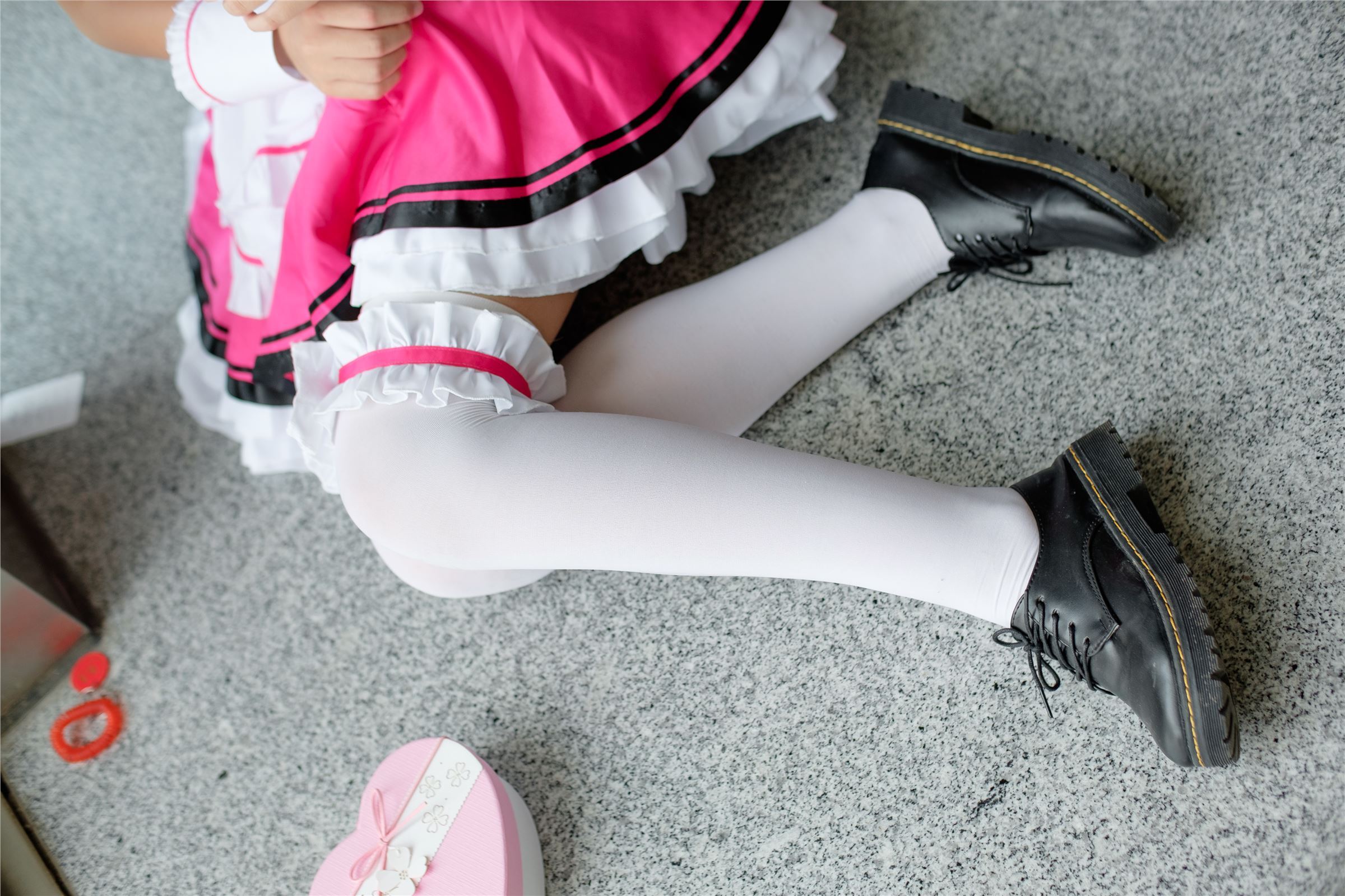 森萝财团写真 – FREE-005