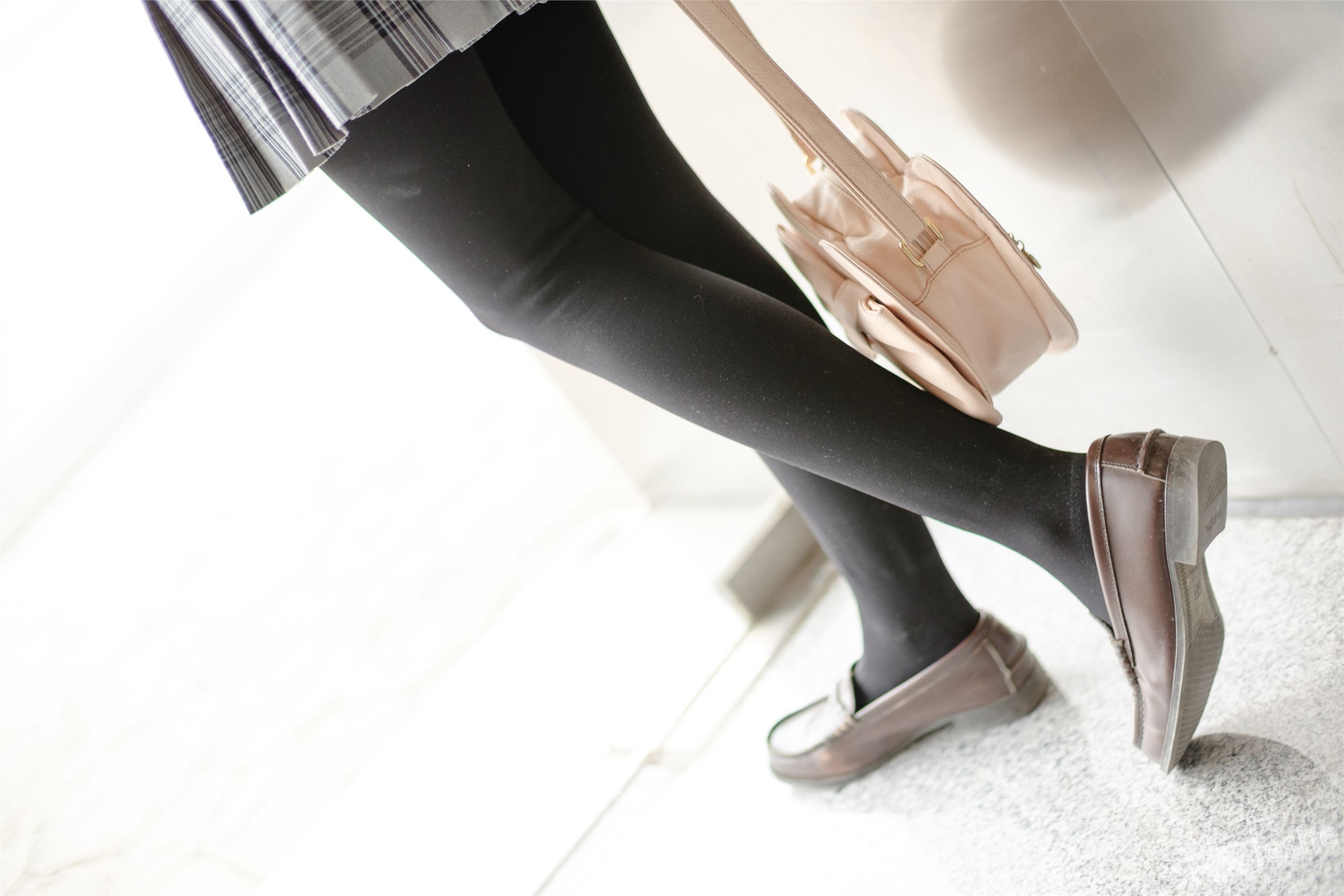 [森萝财团]萝莉丝足写真 Free-007