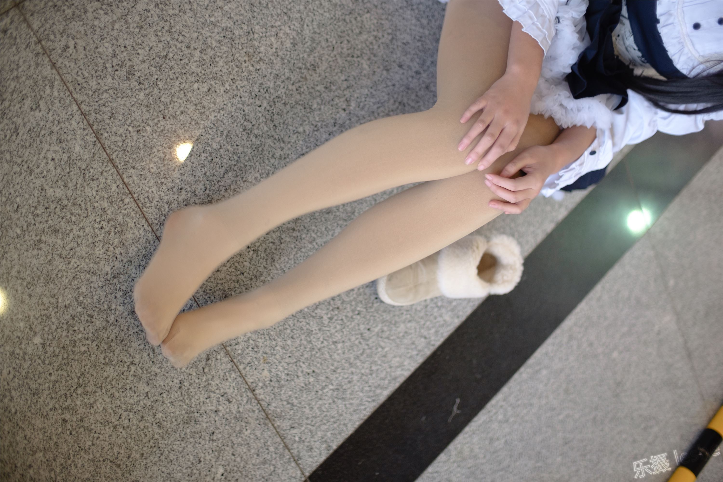 [森萝财团]萝莉丝足写真 Free-007