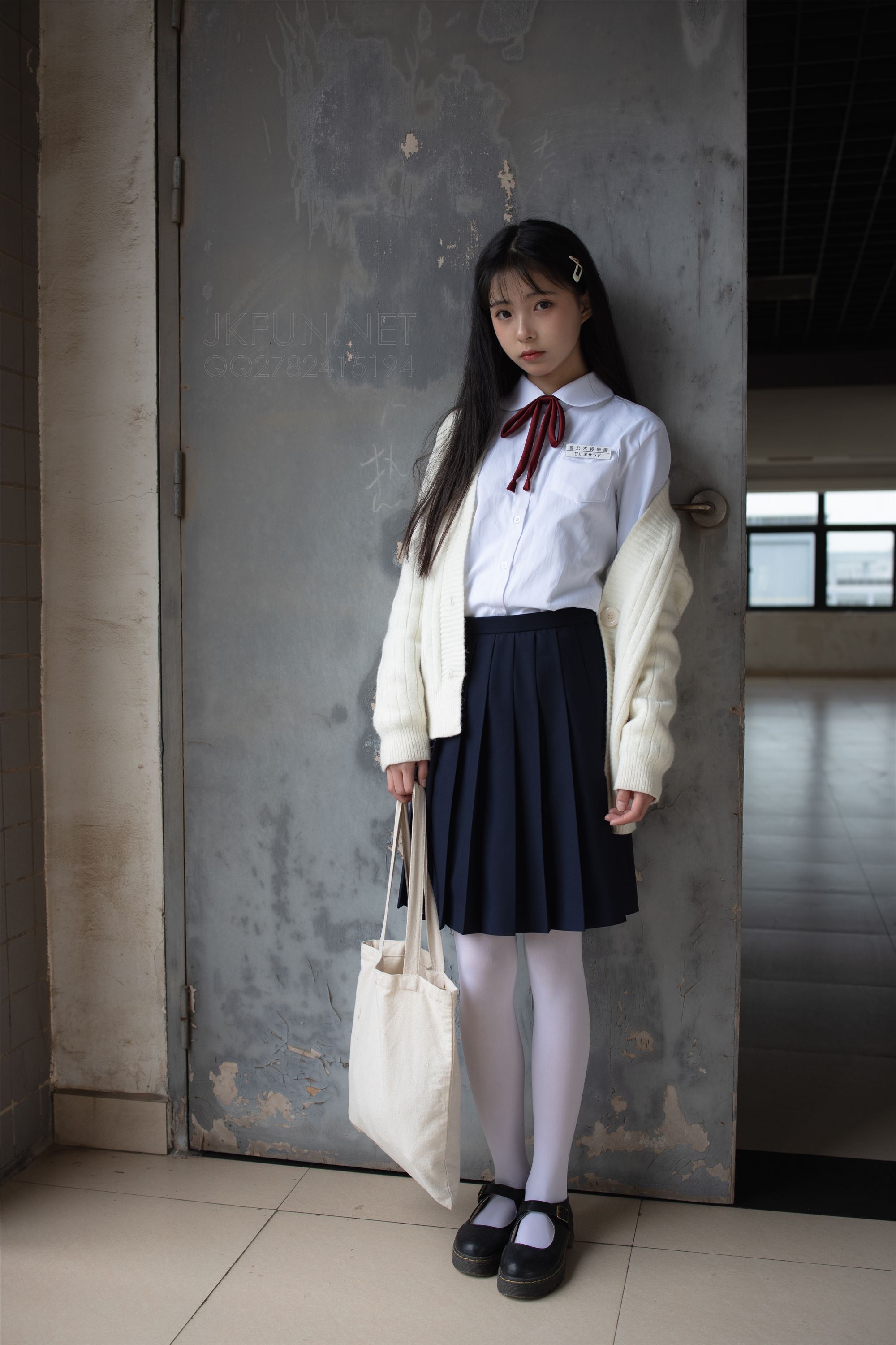 [森萝财团]萝莉丝足写真 JKFUN-001 甜米 纯纯的白丝学妹