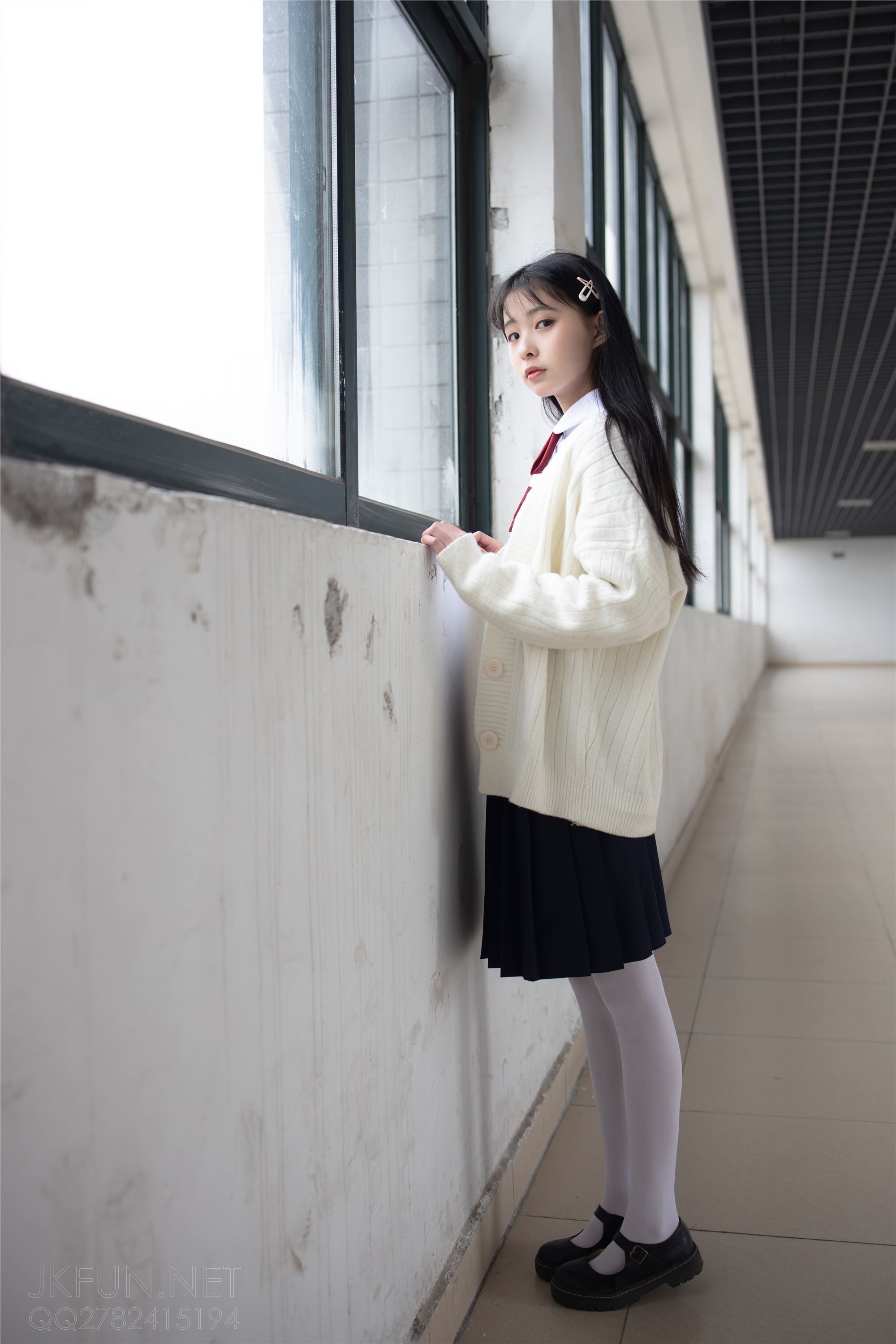 [森萝财团]萝莉丝足写真 JKFUN-001 甜米 纯纯的白丝学妹