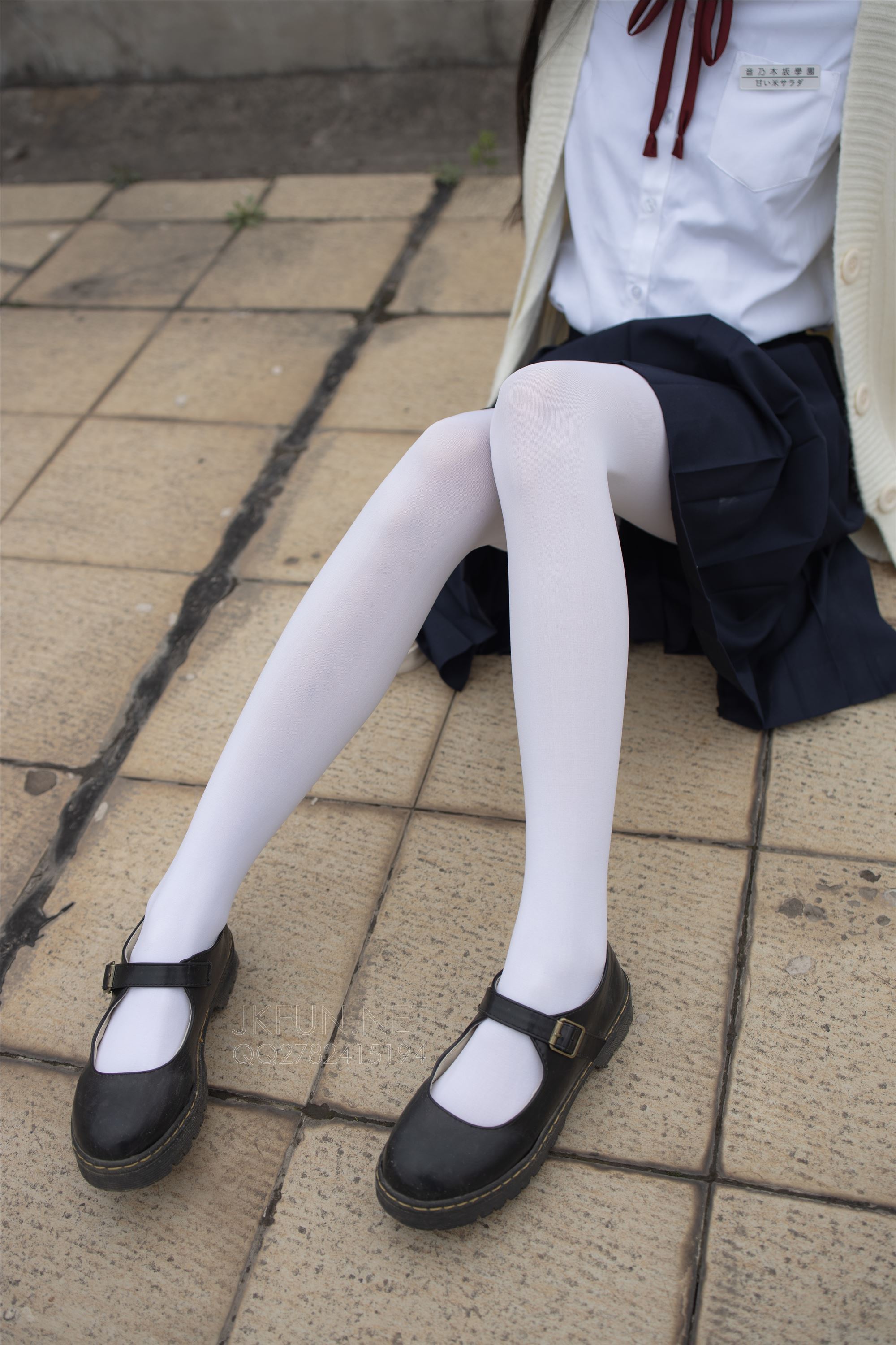 [森萝财团]萝莉丝足写真 JKFUN-001 甜米 纯纯的白丝学妹