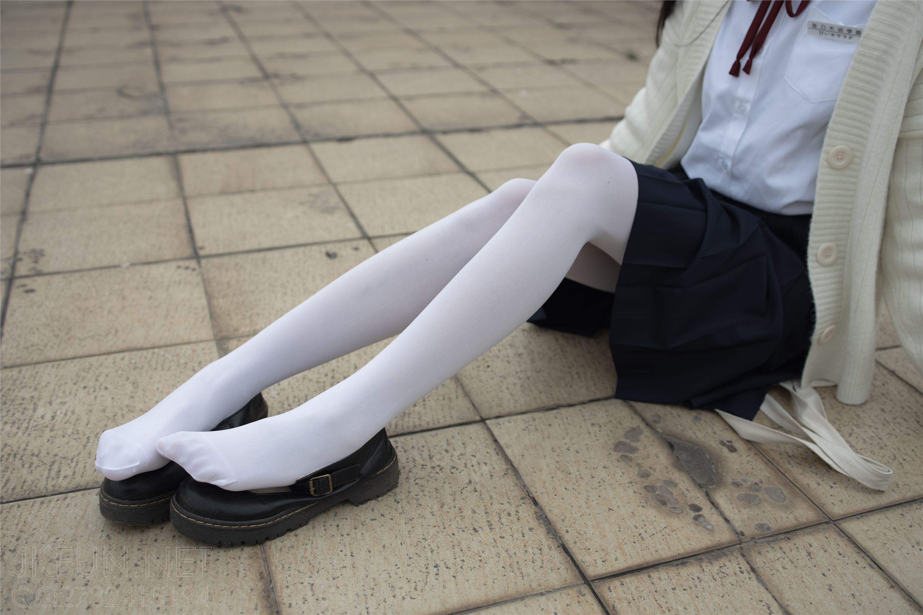 [森萝财团]萝莉丝足写真 JKFUN-001 甜米 纯纯的白丝学妹