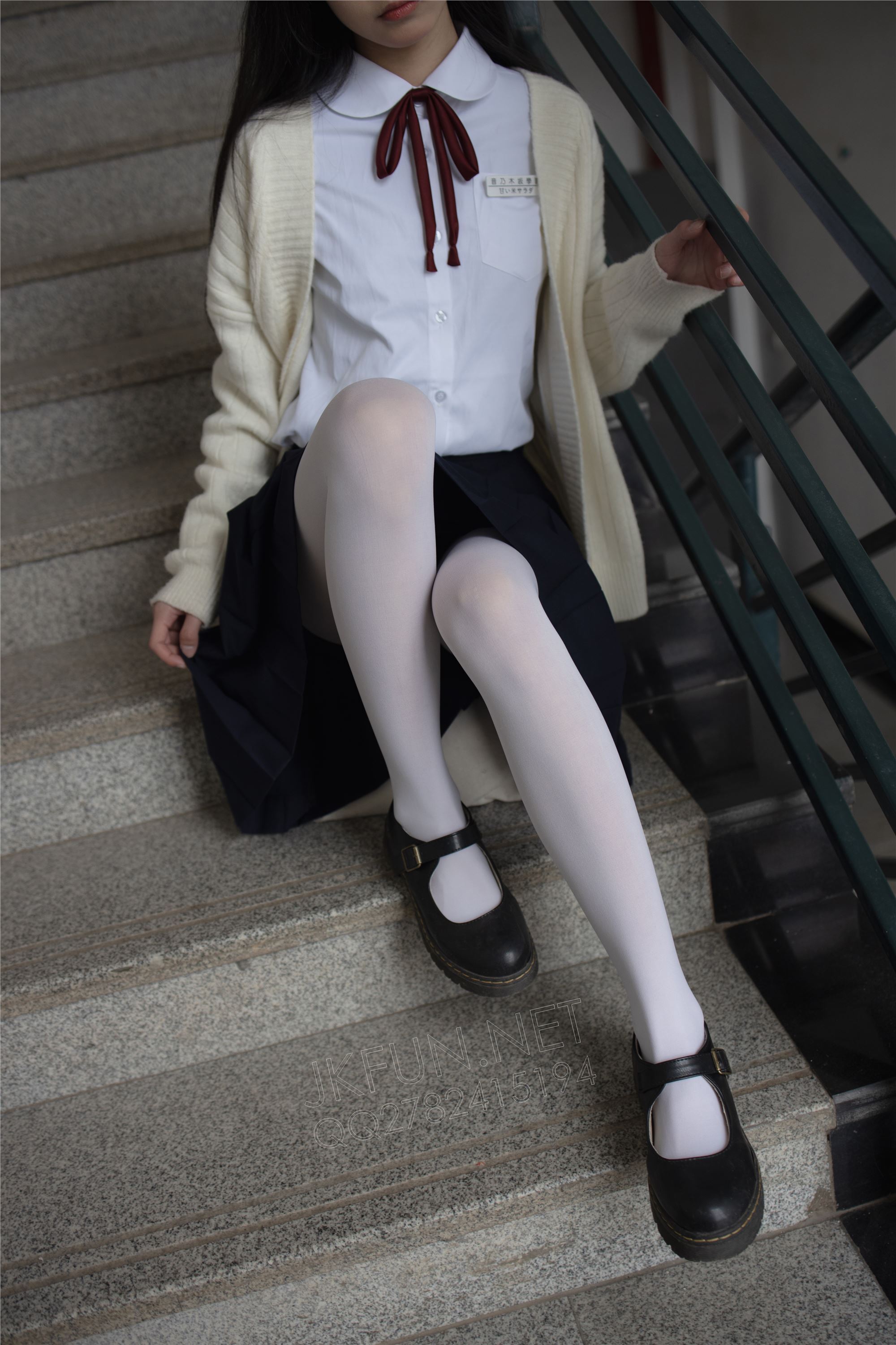 [森萝财团]萝莉丝足写真 JKFUN-001 甜米 纯纯的白丝学妹