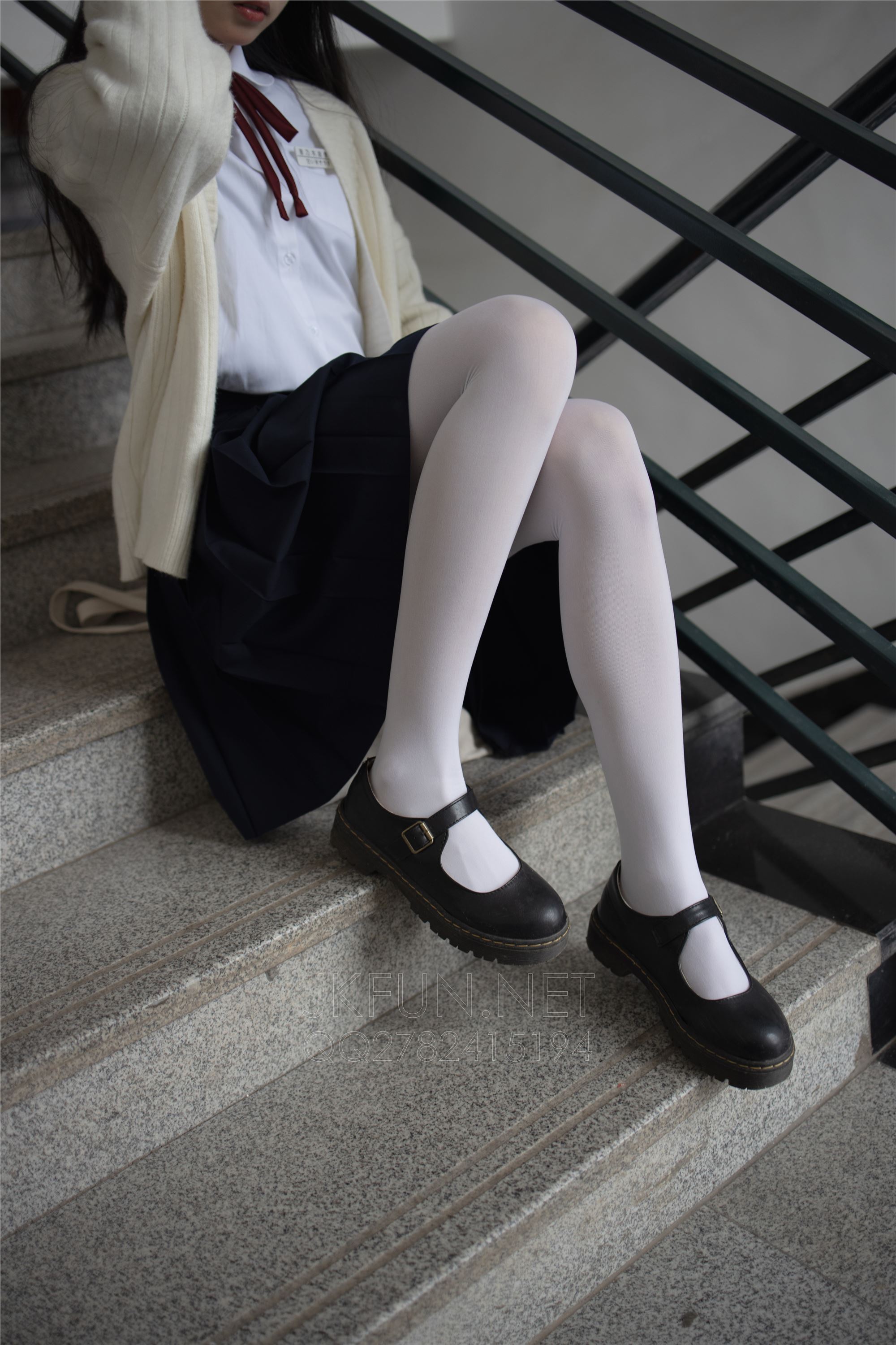 [森萝财团]萝莉丝足写真 JKFUN-001 甜米 纯纯的白丝学妹