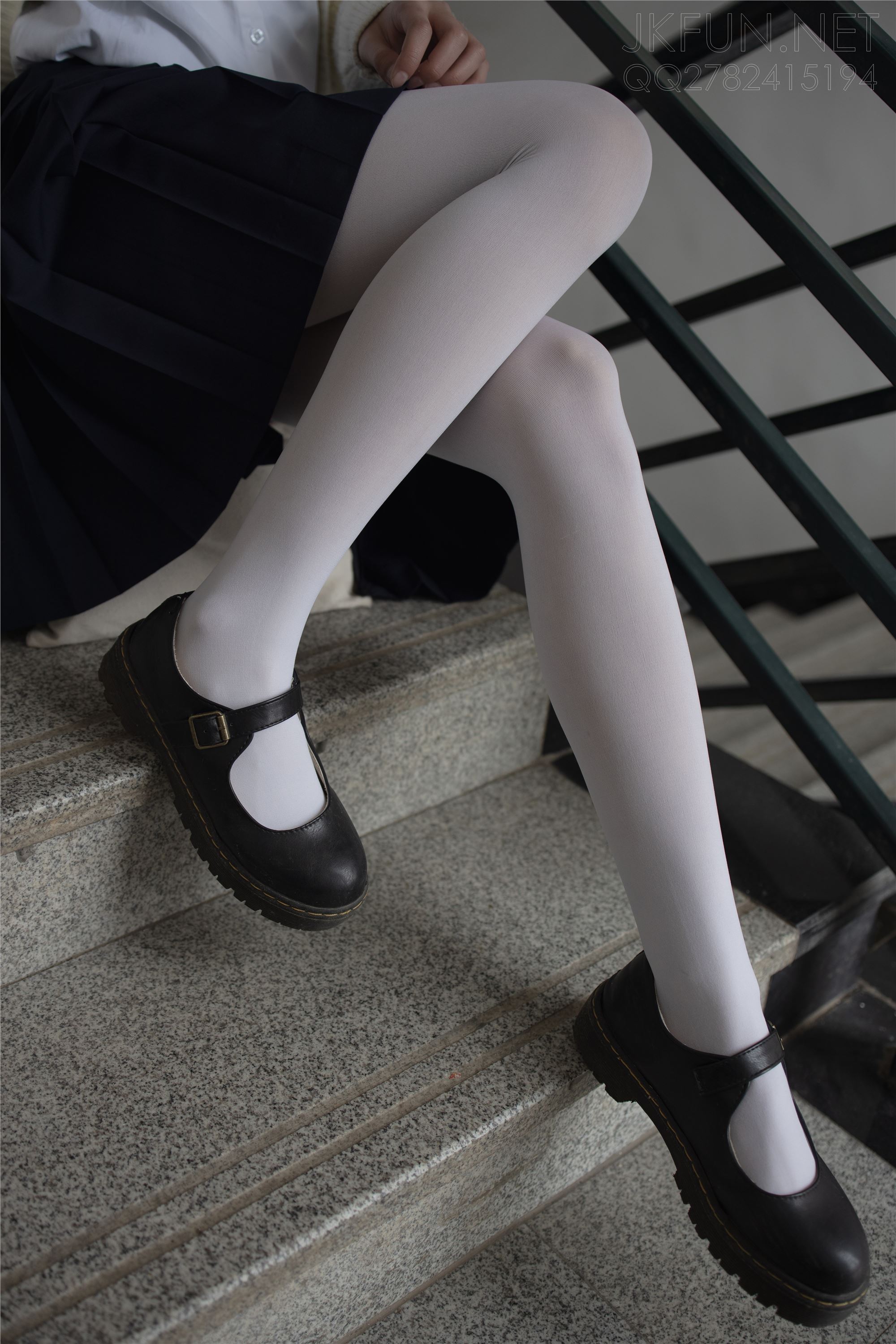 [森萝财团]萝莉丝足写真 JKFUN-001 甜米 纯纯的白丝学妹