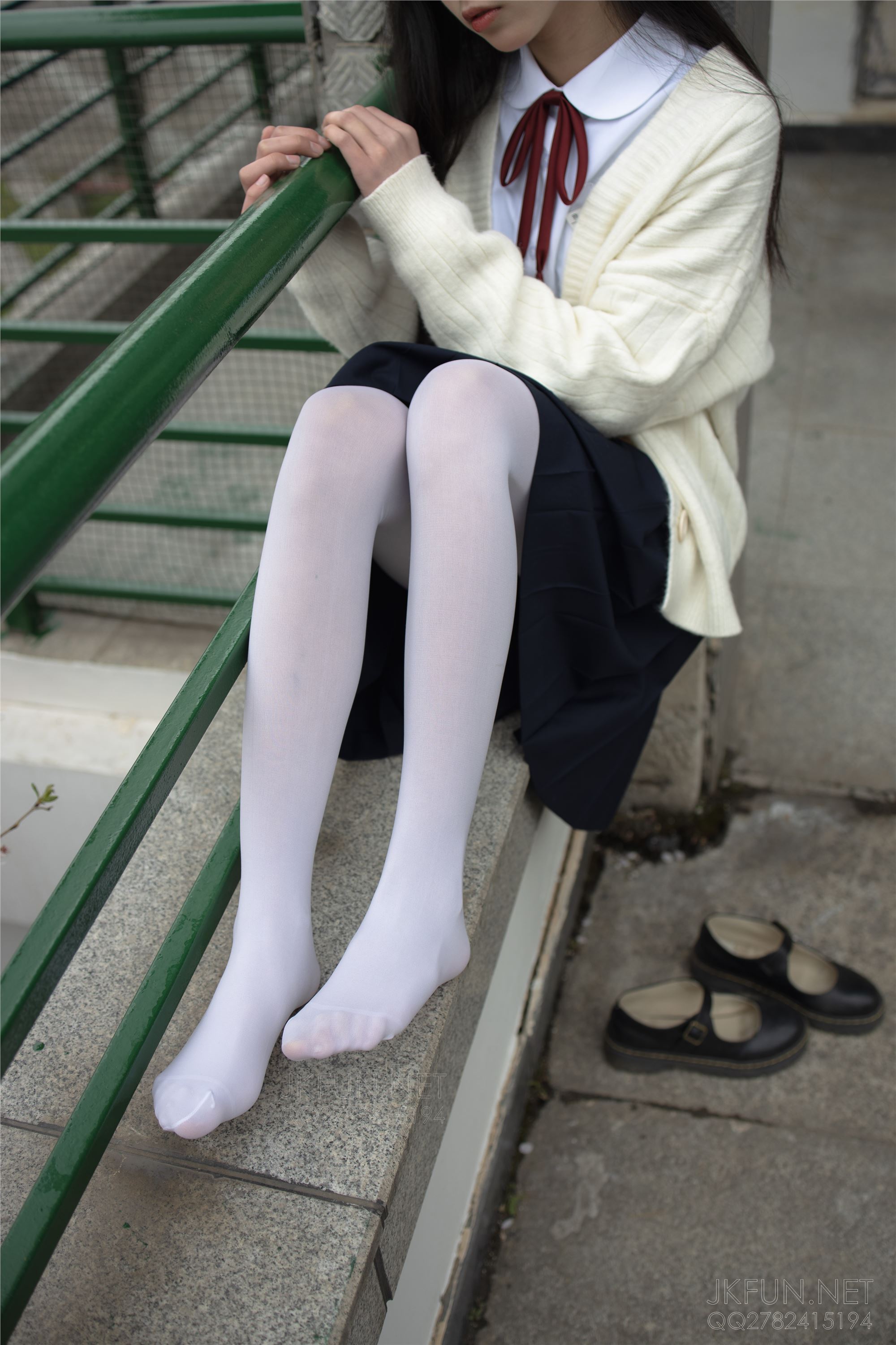 [森萝财团]萝莉丝足写真 JKFUN-001 甜米 纯纯的白丝学妹