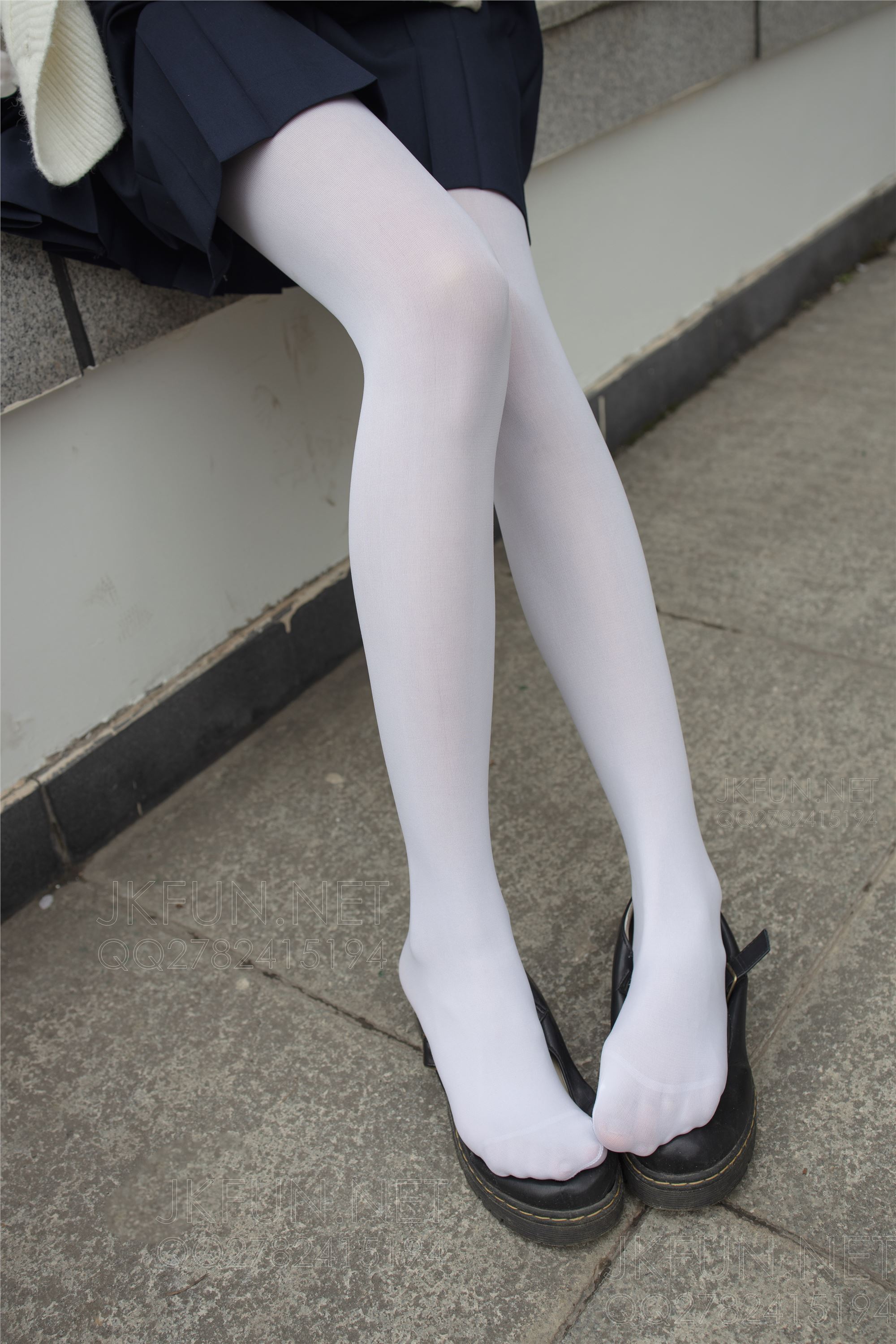 [森萝财团]萝莉丝足写真 JKFUN-001 甜米 纯纯的白丝学妹