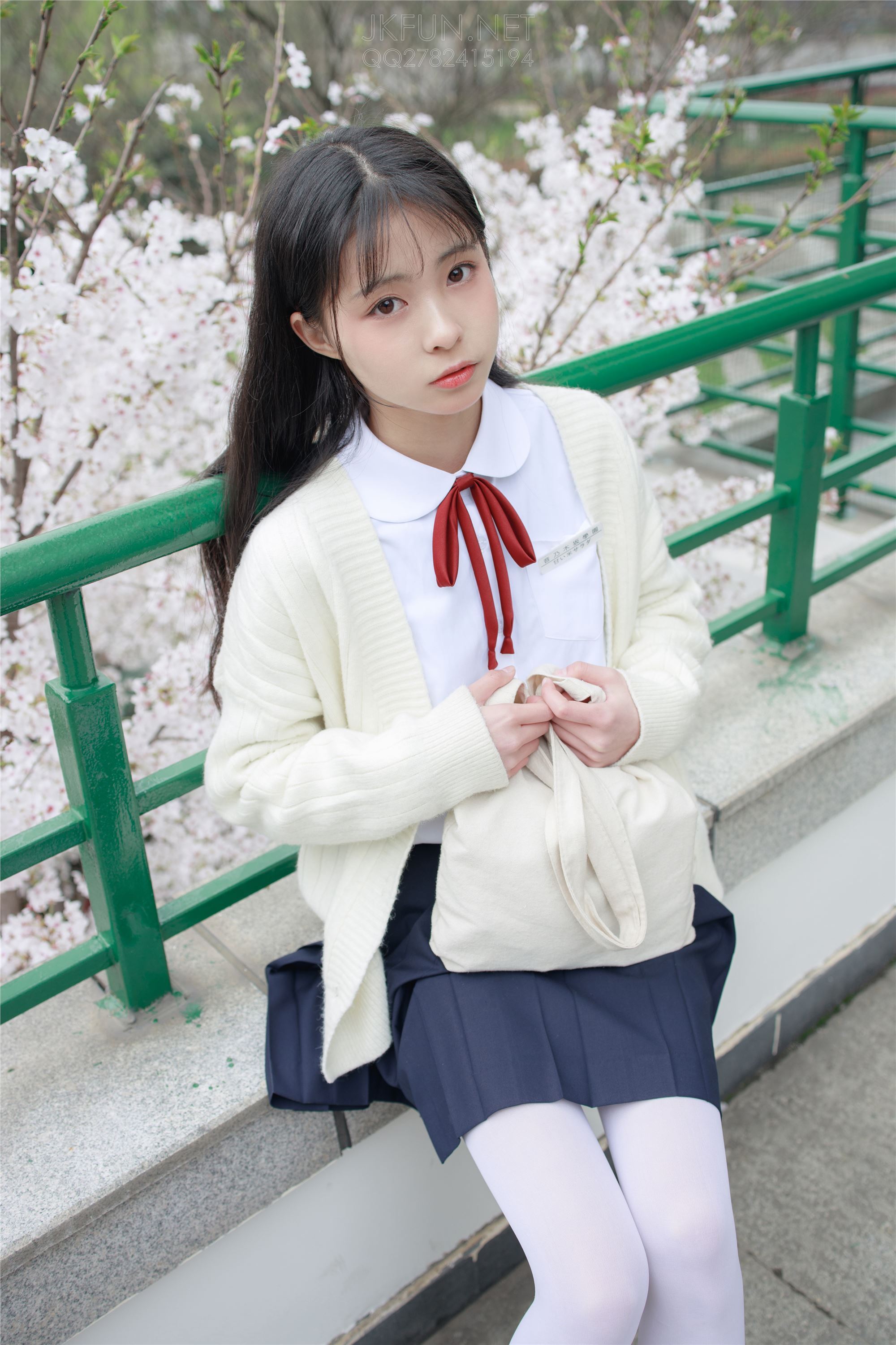 [森萝财团]萝莉丝足写真 JKFUN-001 甜米 纯纯的白丝学妹