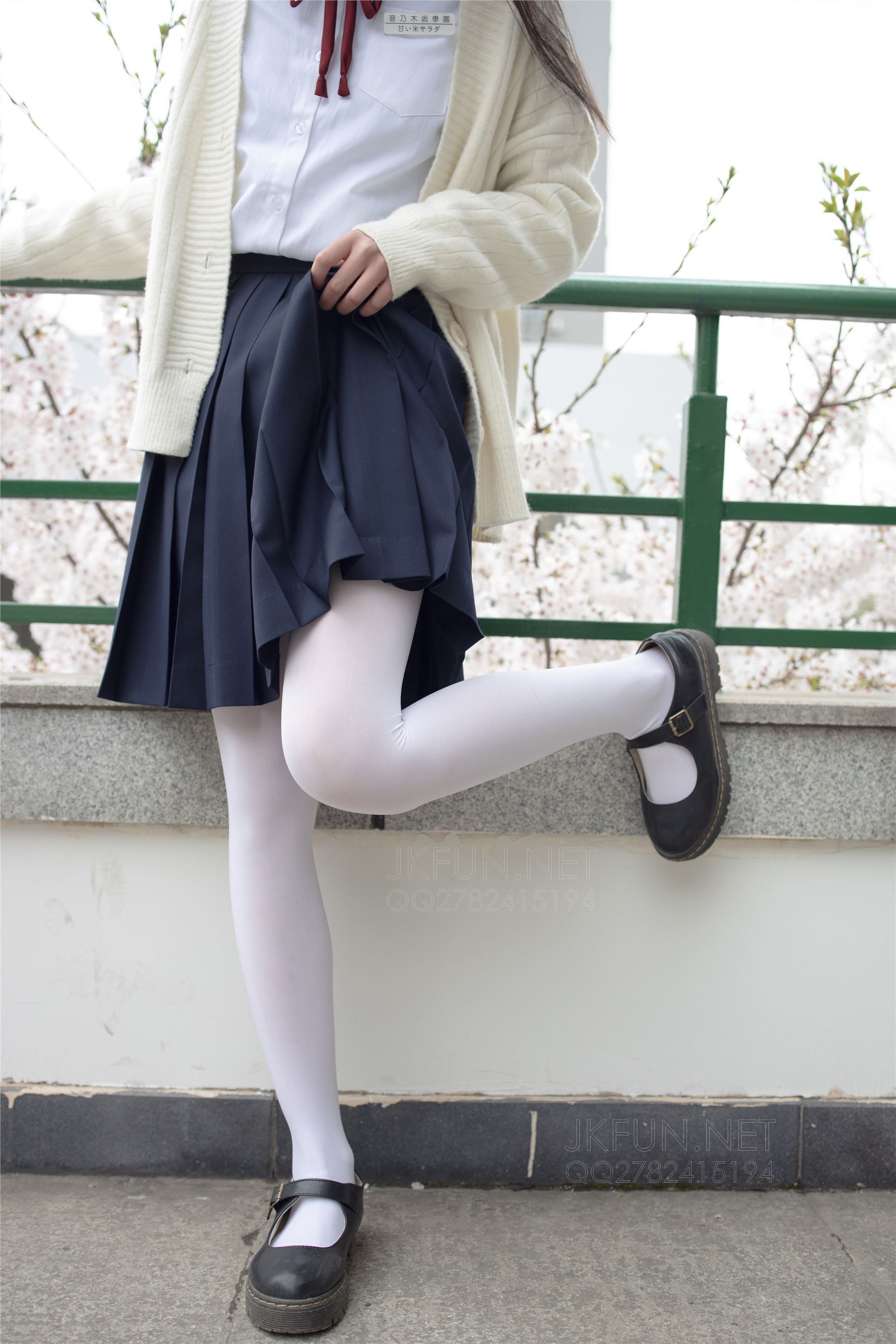 [森萝财团]萝莉丝足写真 JKFUN-001 甜米 纯纯的白丝学妹