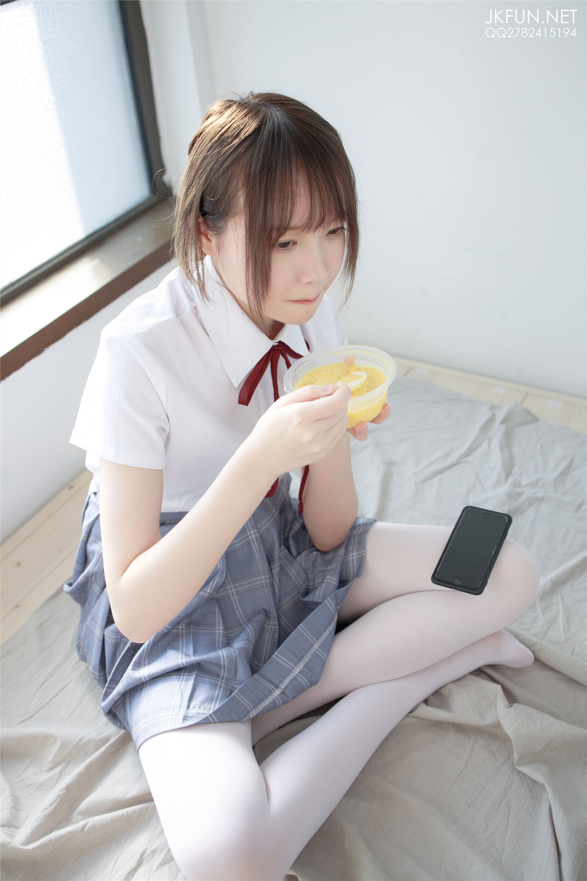 [森萝财团]萝莉丝足写真 JKFUN-002 Aika 可爱学妹丝足