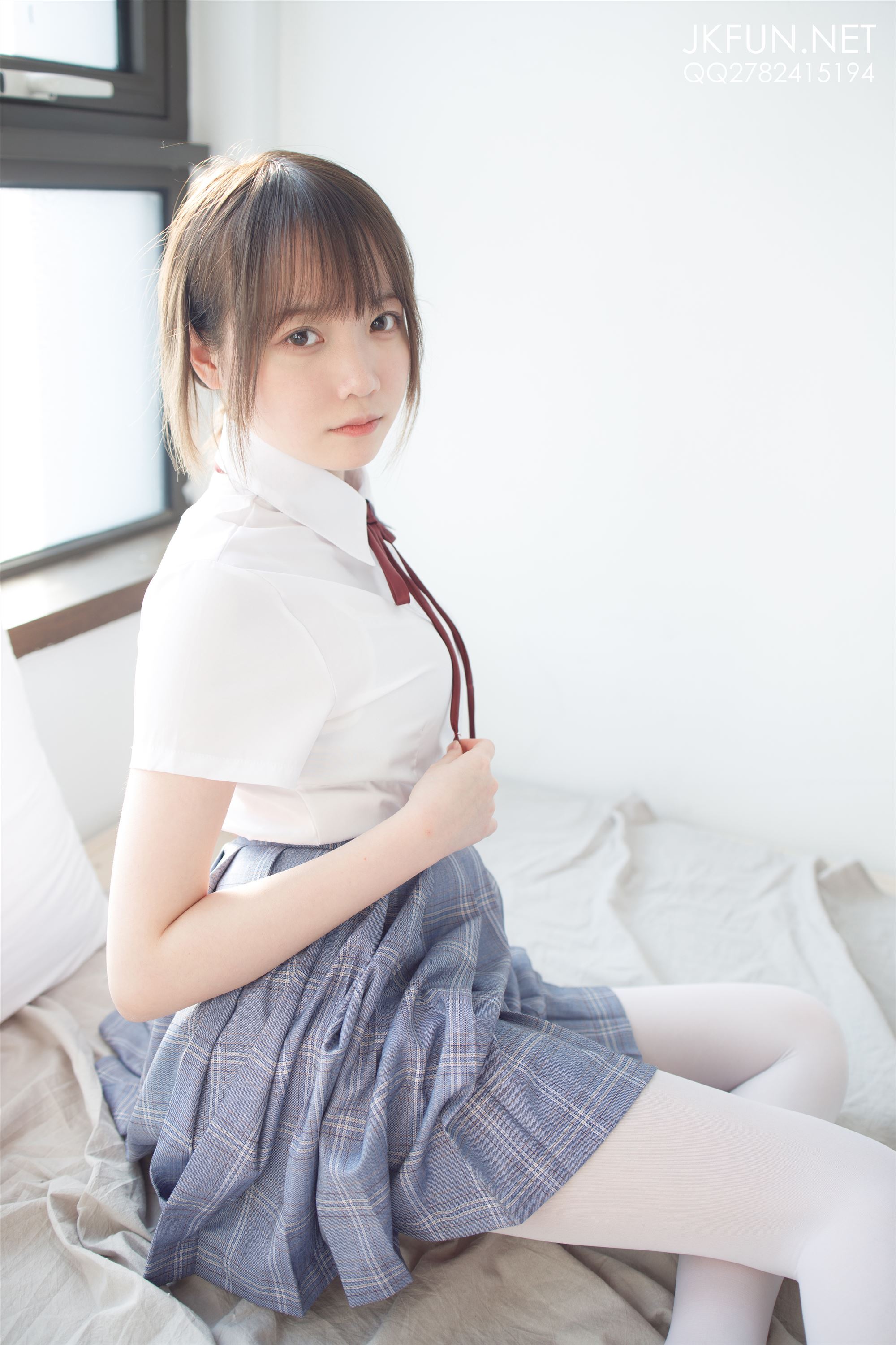 [森萝财团]萝莉丝足写真 JKFUN-002 Aika 可爱学妹丝足