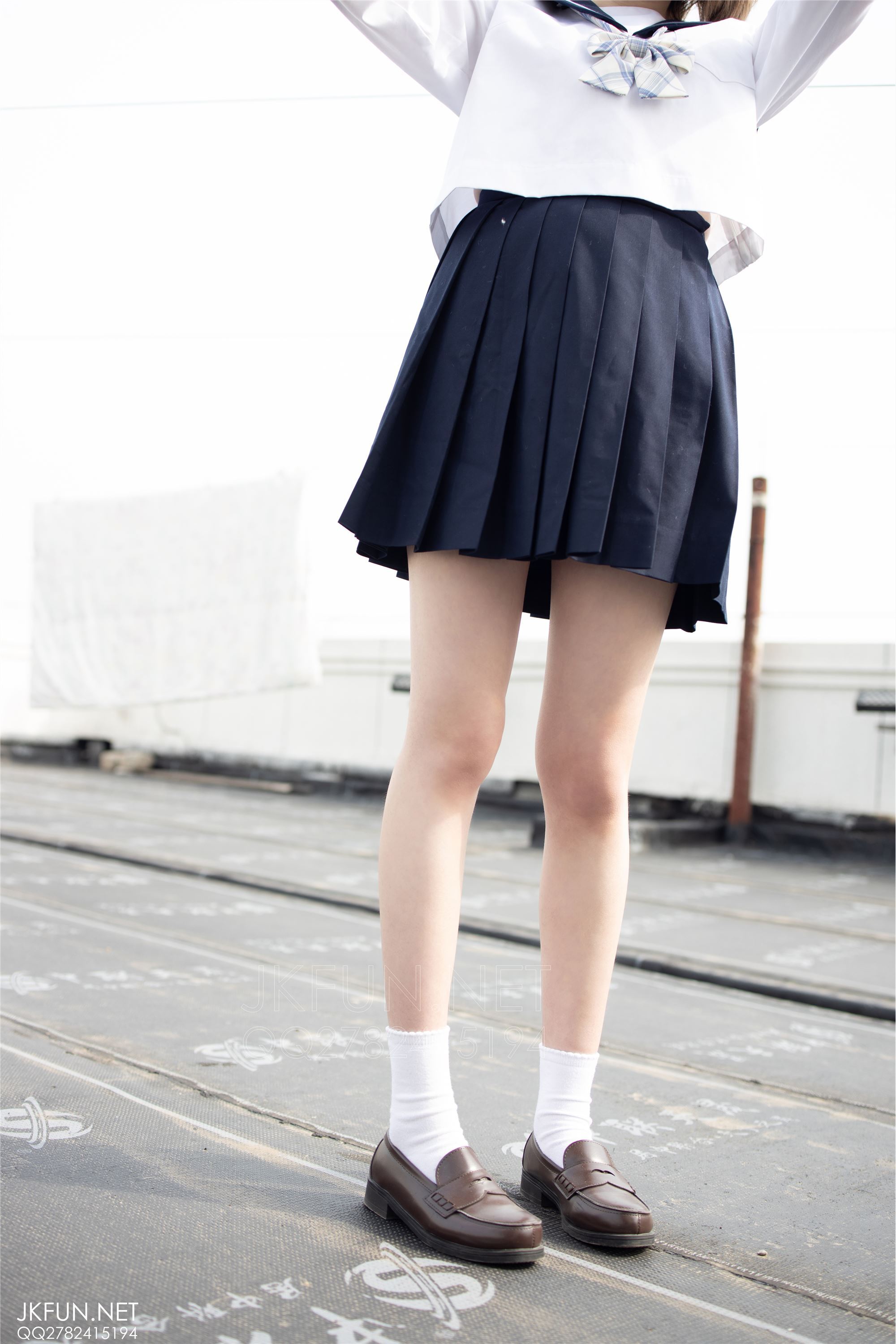 [森萝财团]萝莉丝足写真 JKFUN-002 Aika 可爱学妹丝足