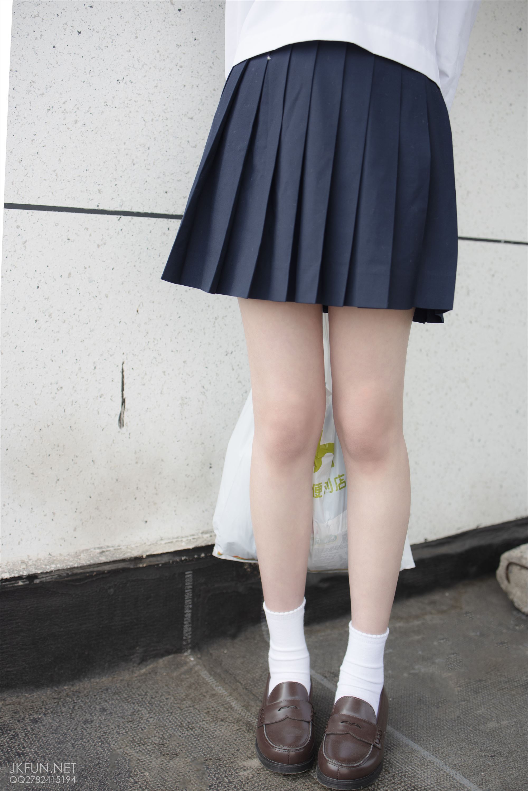 [森萝财团]萝莉丝足写真 JKFUN-002 Aika 可爱学妹丝足