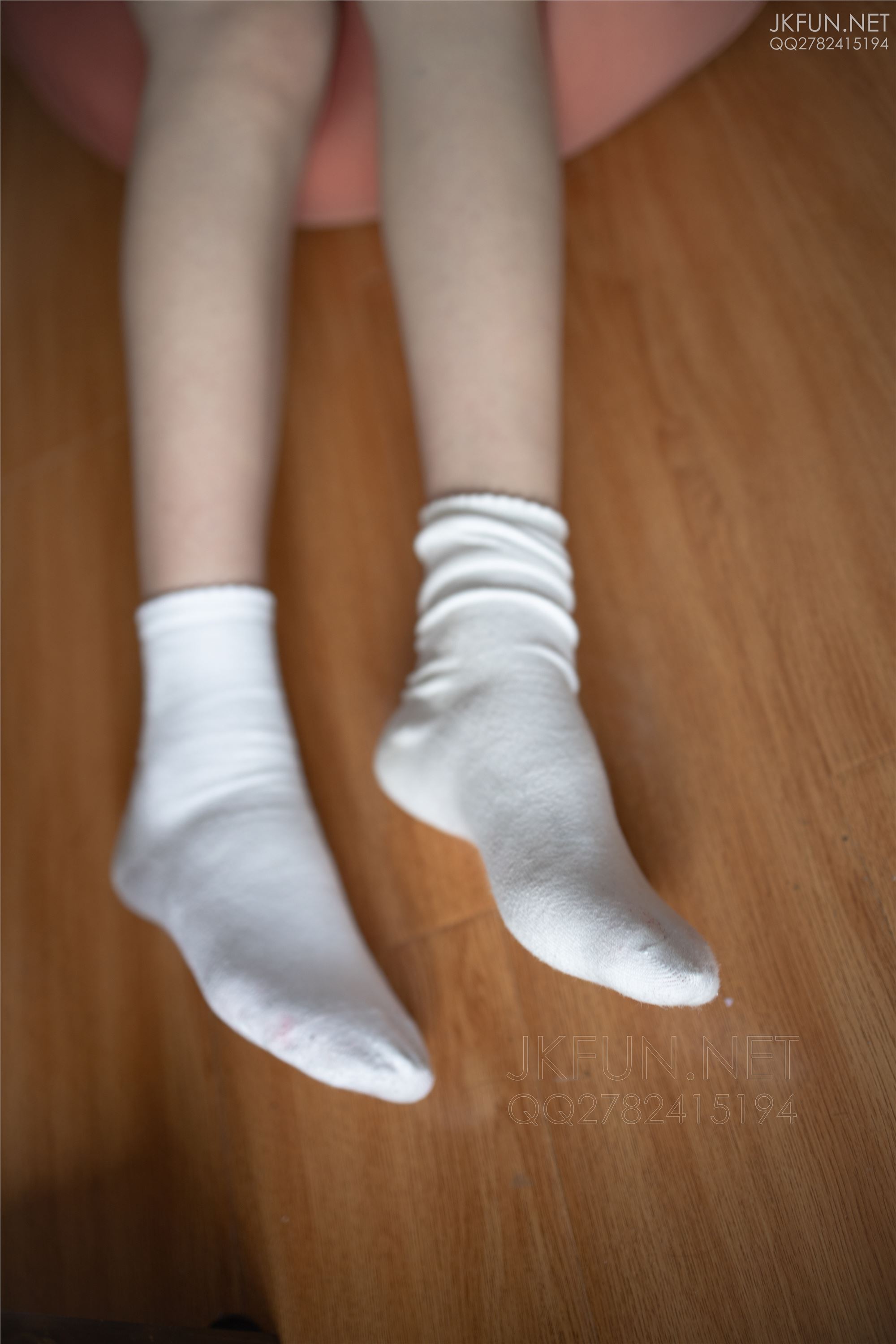 [森萝财团]萝莉丝足写真 JKFUN-002 Aika 可爱学妹丝足