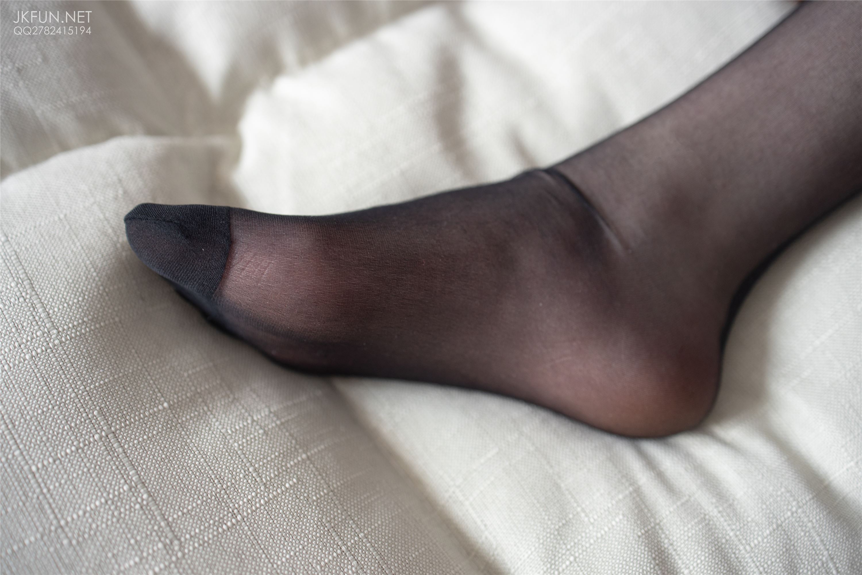 [森萝财团]萝莉丝足写真 JKFUN-002 Aika 可爱学妹丝足