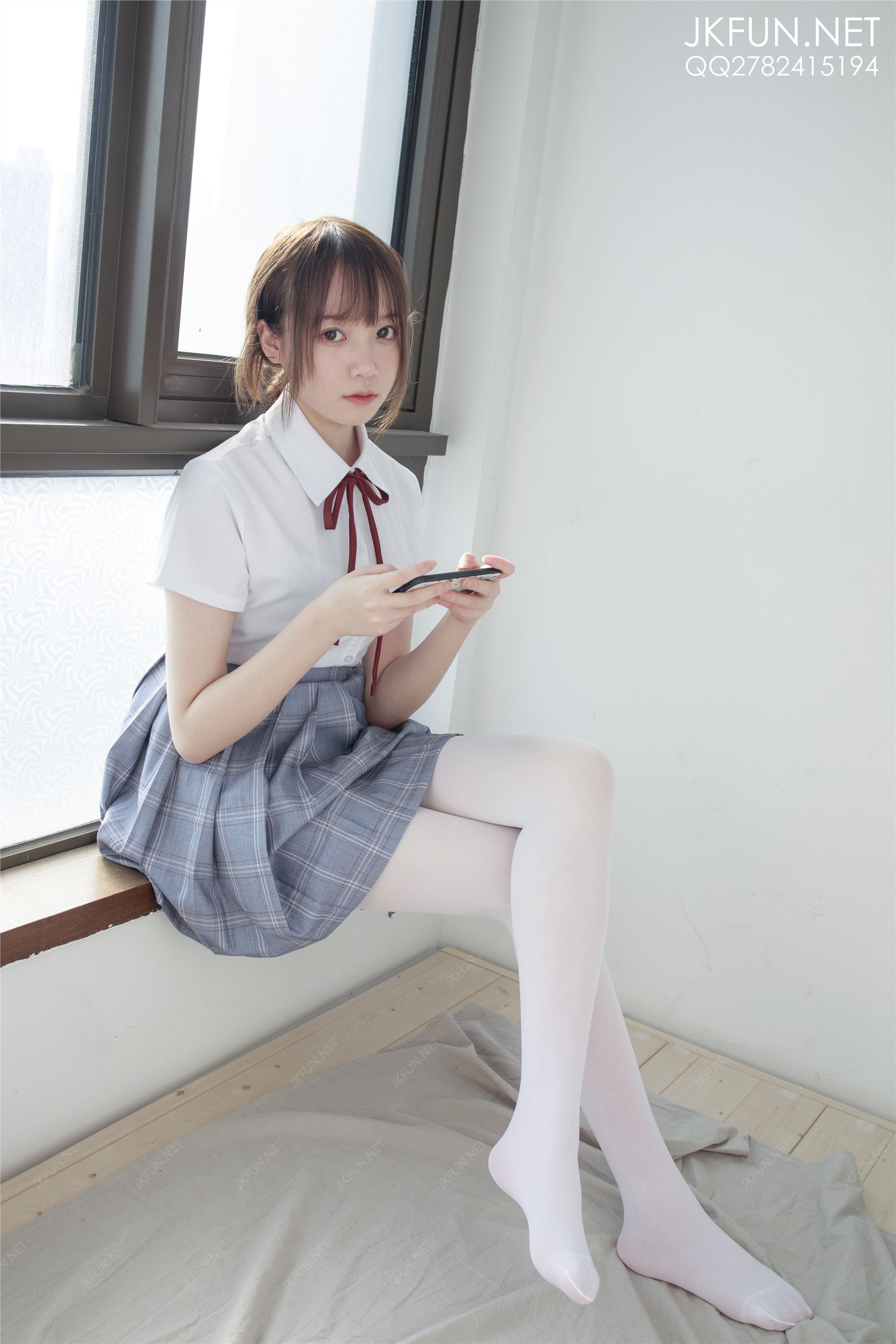 [森萝财团]萝莉丝足写真 JKFUN-002 Aika 可爱学妹丝足
