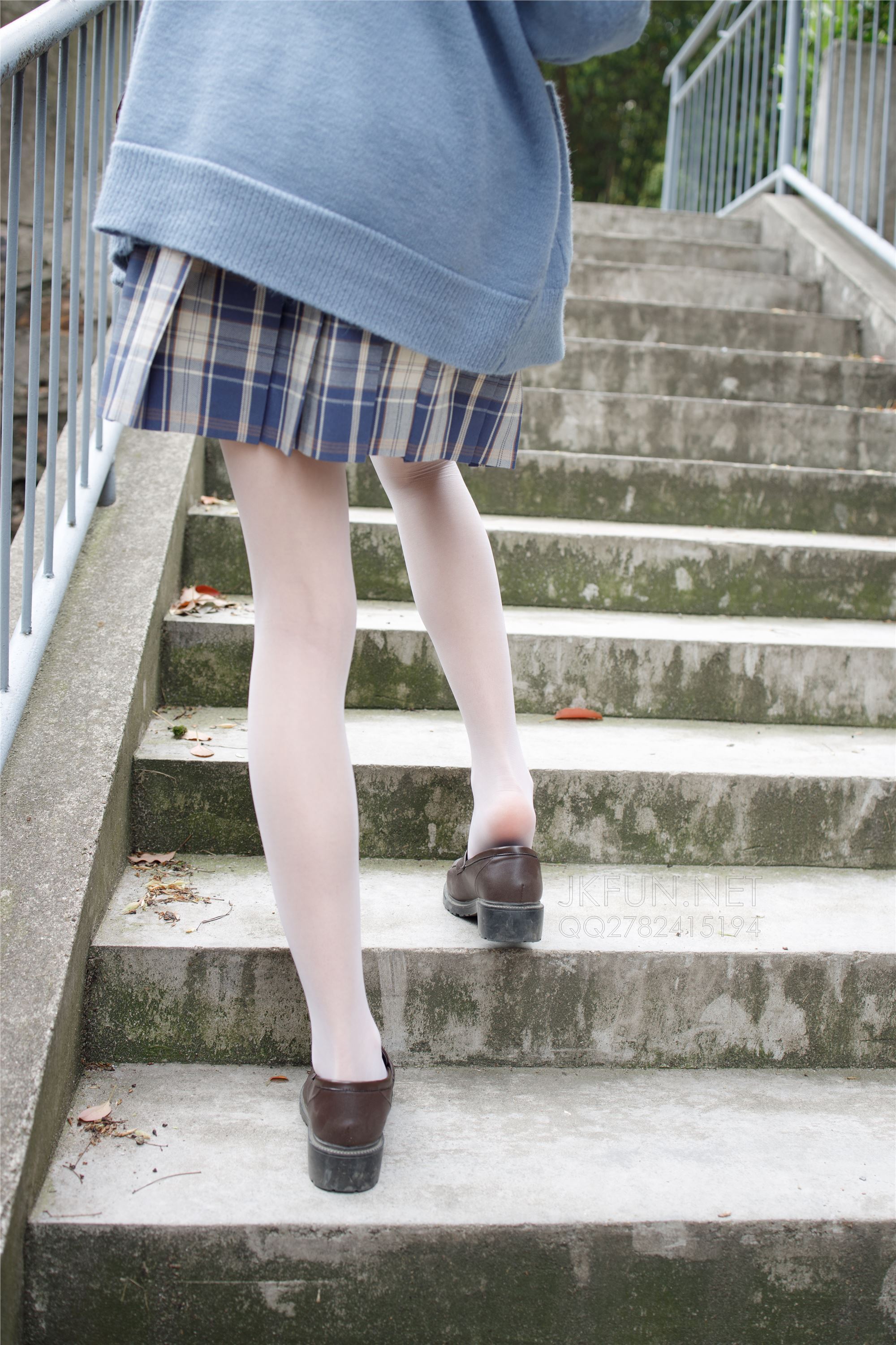 [森萝财团]萝莉丝足写真 JKFUN-003 甜米 春游