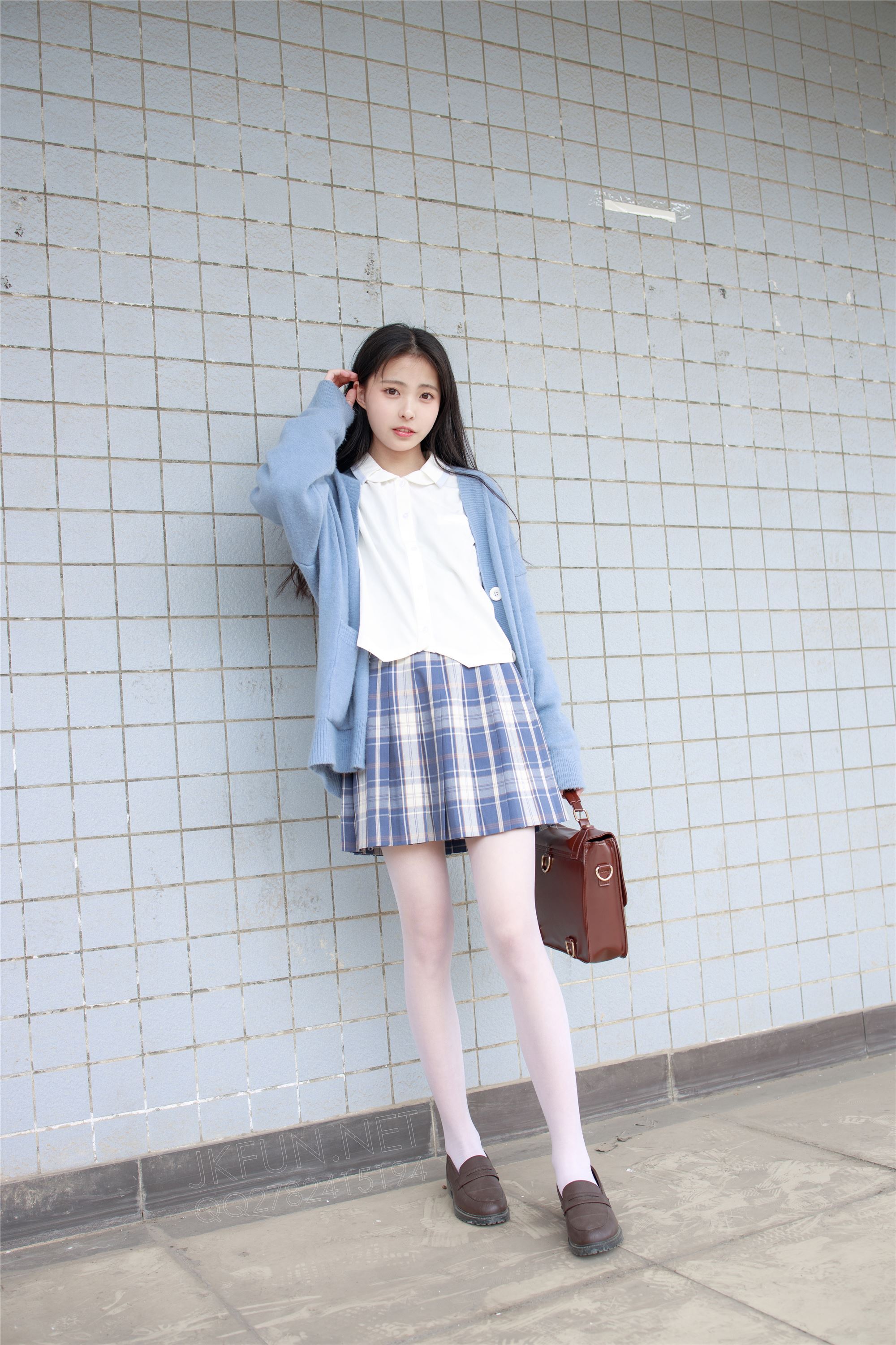 [森萝财团]萝莉丝足写真 JKFUN-003 甜米 春游