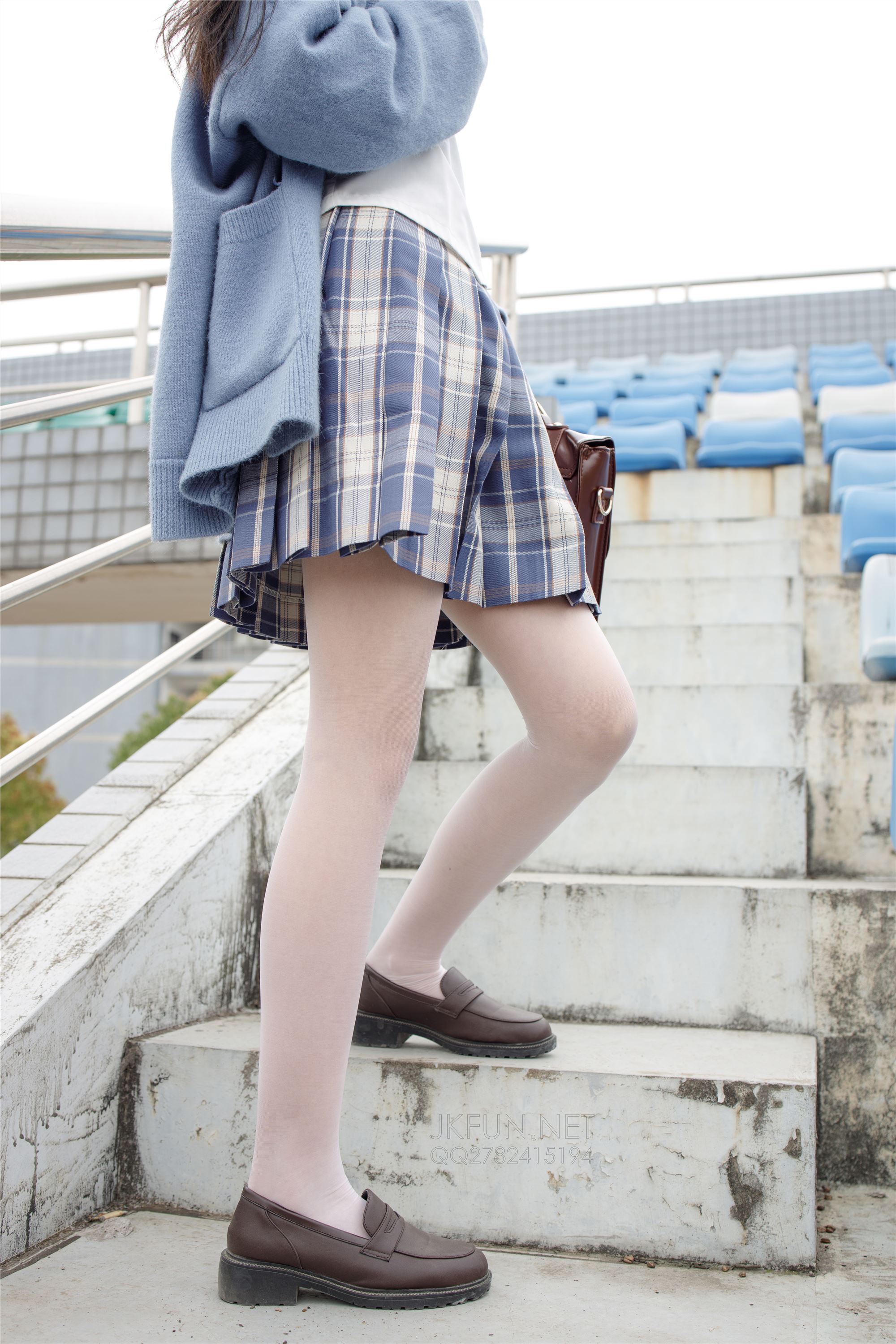 [森萝财团]萝莉丝足写真 JKFUN-003 甜米 春游