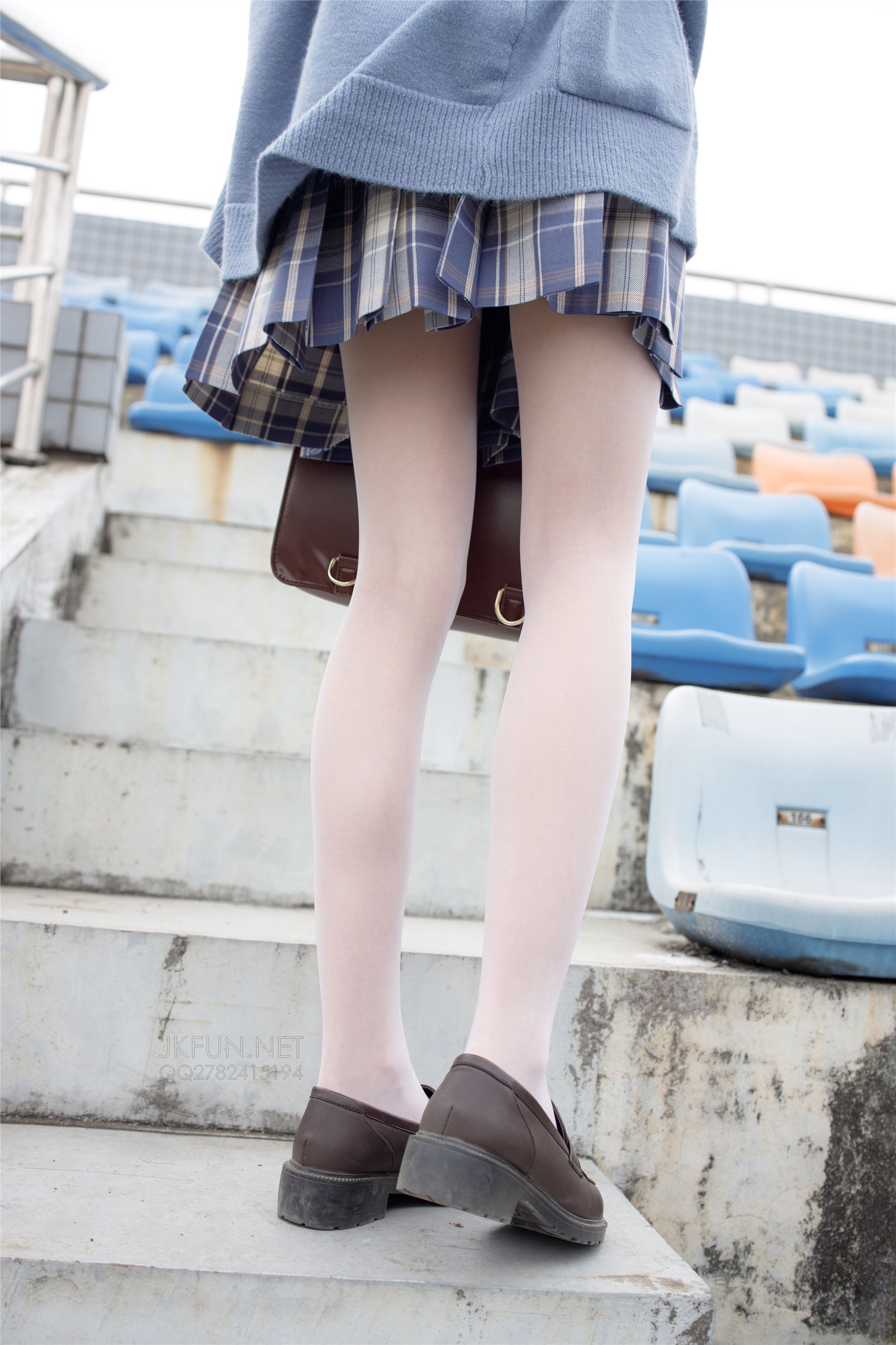 [森萝财团]萝莉丝足写真 JKFUN-003 甜米 春游