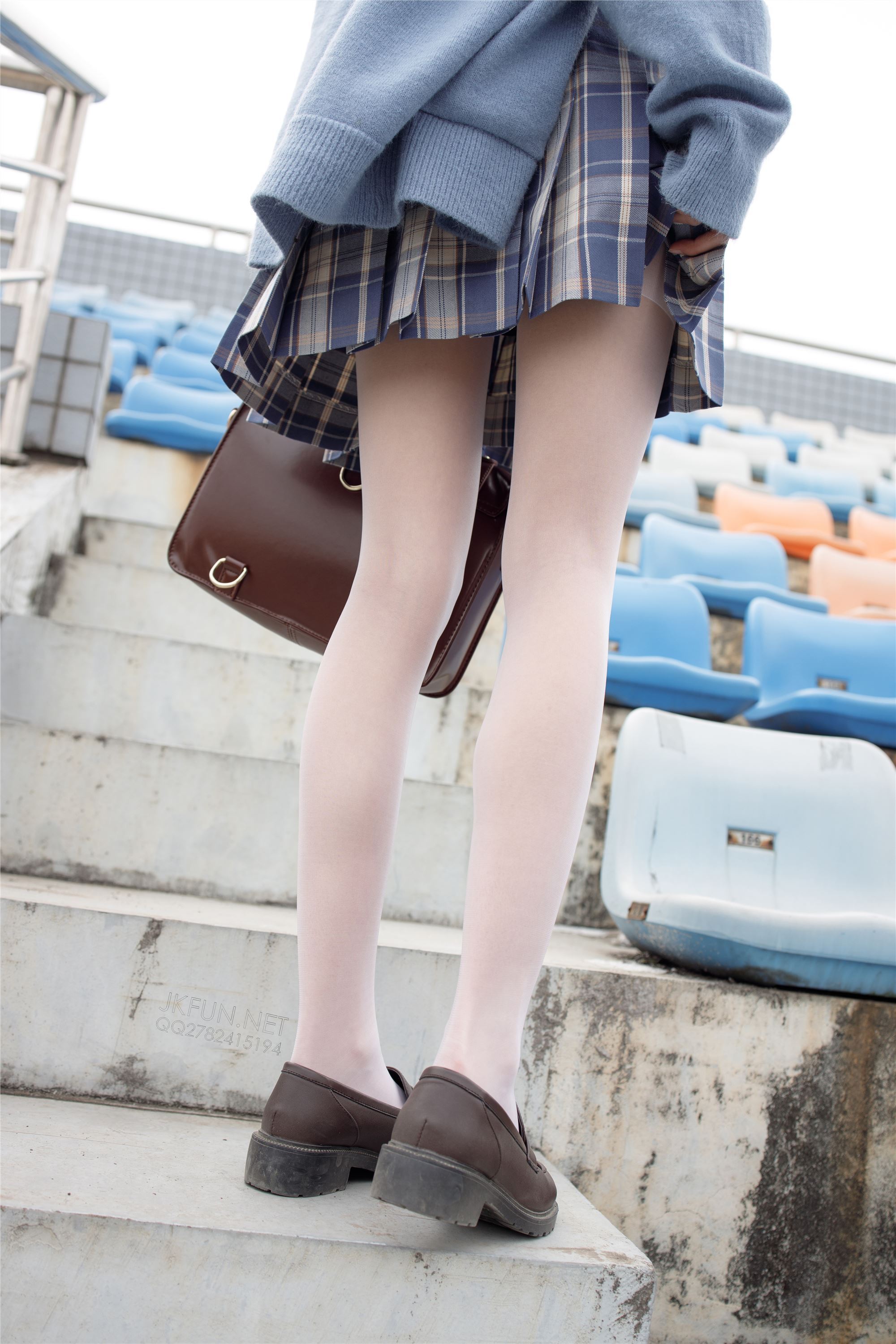 [森萝财团]萝莉丝足写真 JKFUN-003 甜米 春游