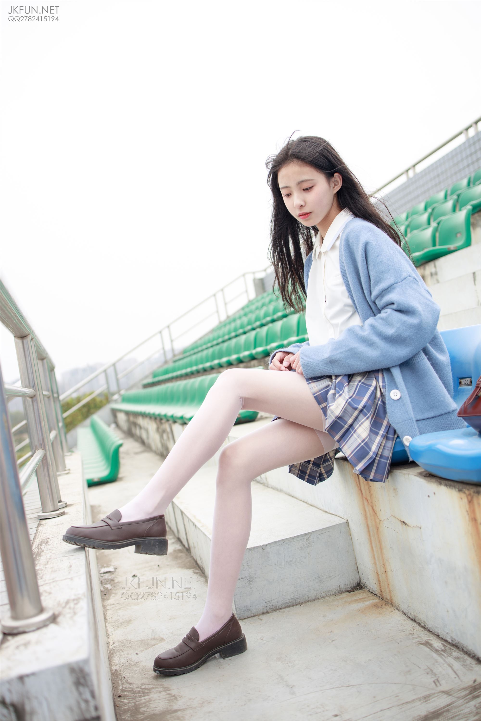 [森萝财团]萝莉丝足写真 JKFUN-003 甜米 春游