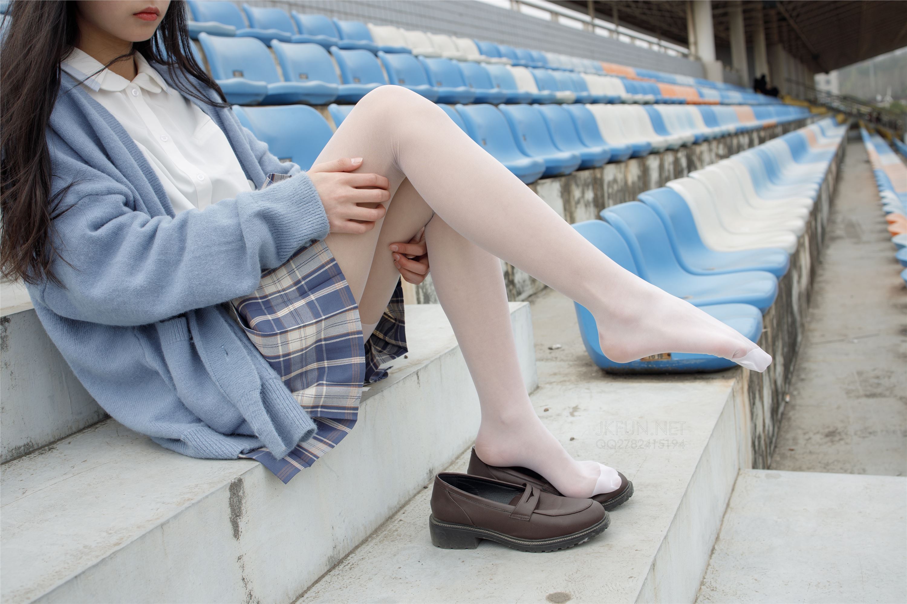 [森萝财团]萝莉丝足写真 JKFUN-003 甜米 春游