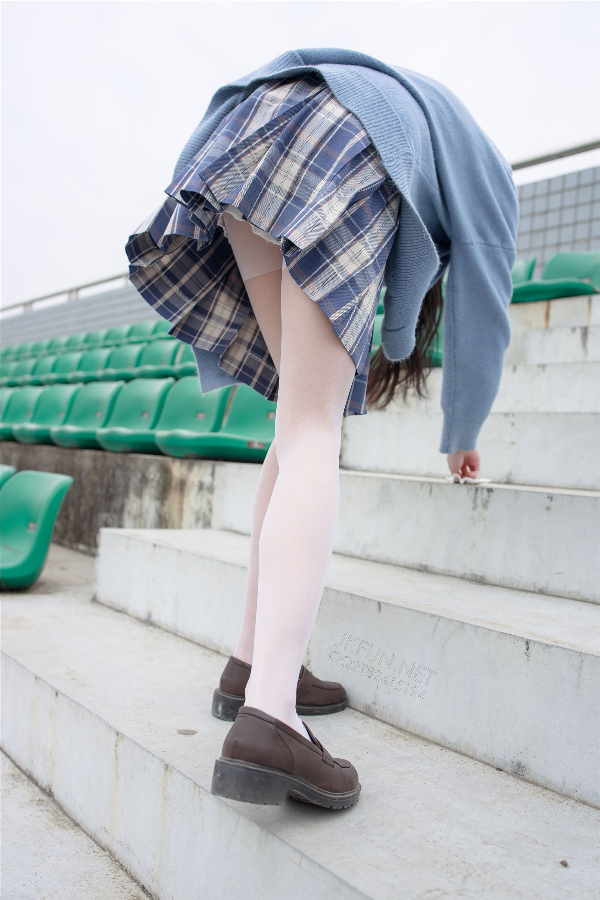 [森萝财团]萝莉丝足写真 JKFUN-003 甜米 春游