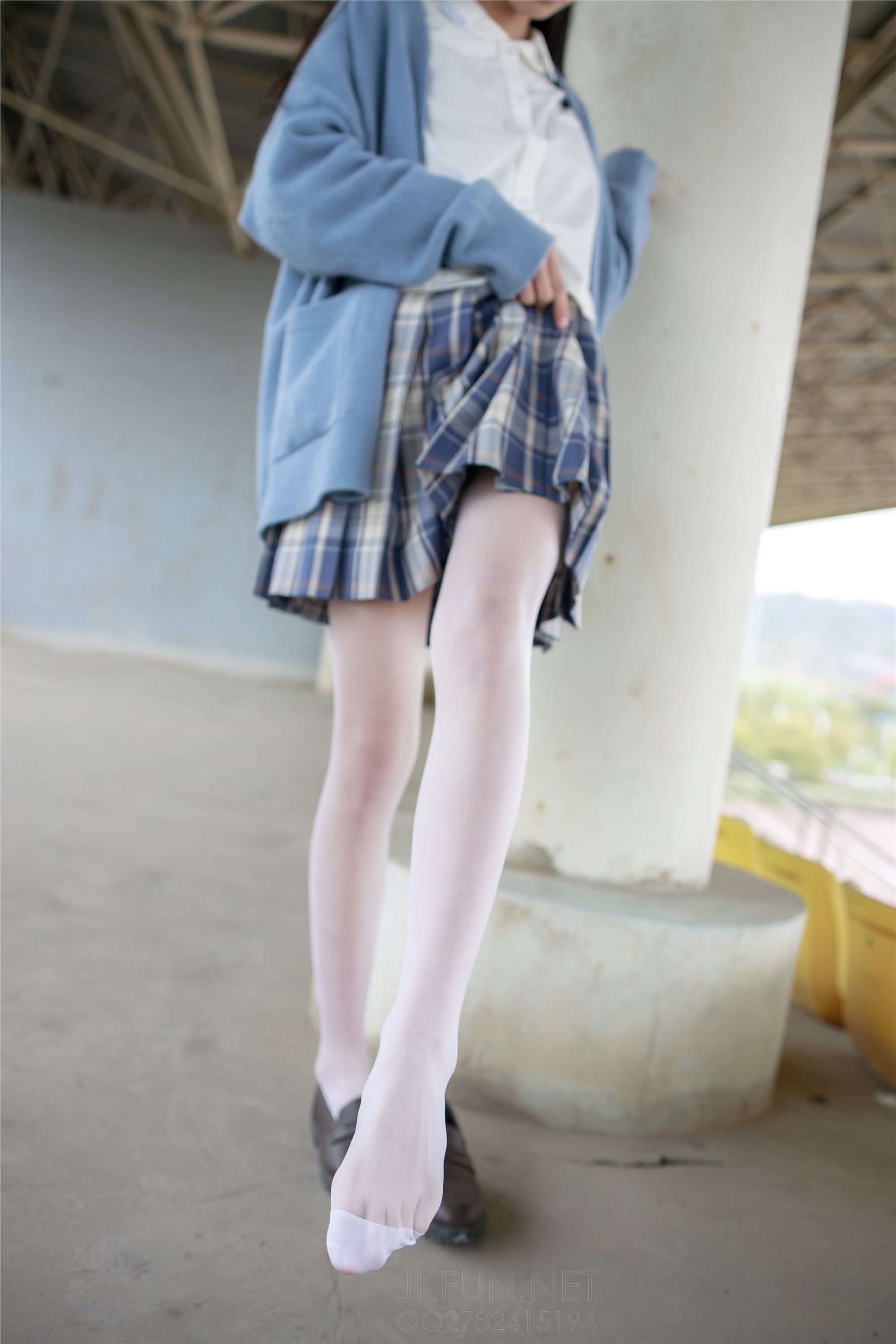 [森萝财团]萝莉丝足写真 JKFUN-003 甜米 春游