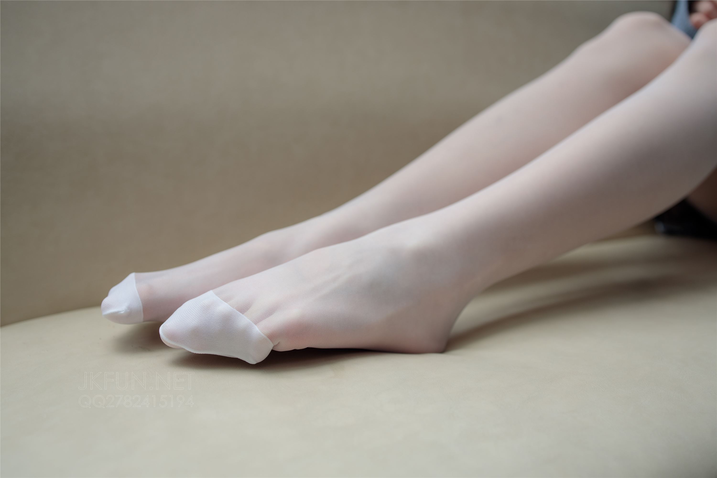 [森萝财团]萝莉丝足写真 JKFUN-003 甜米 春游