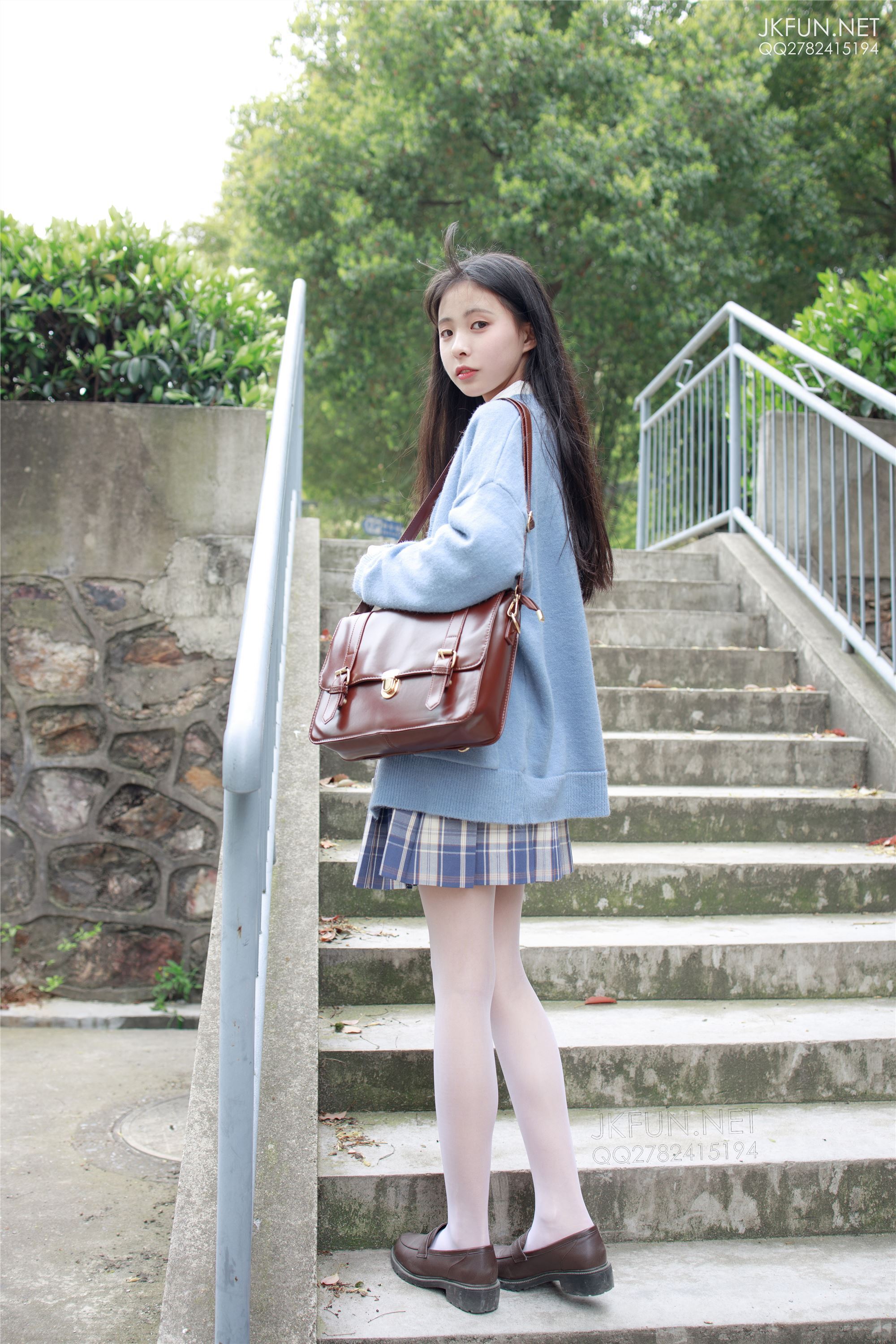 [森萝财团]萝莉丝足写真 JKFUN-003 甜米 春游