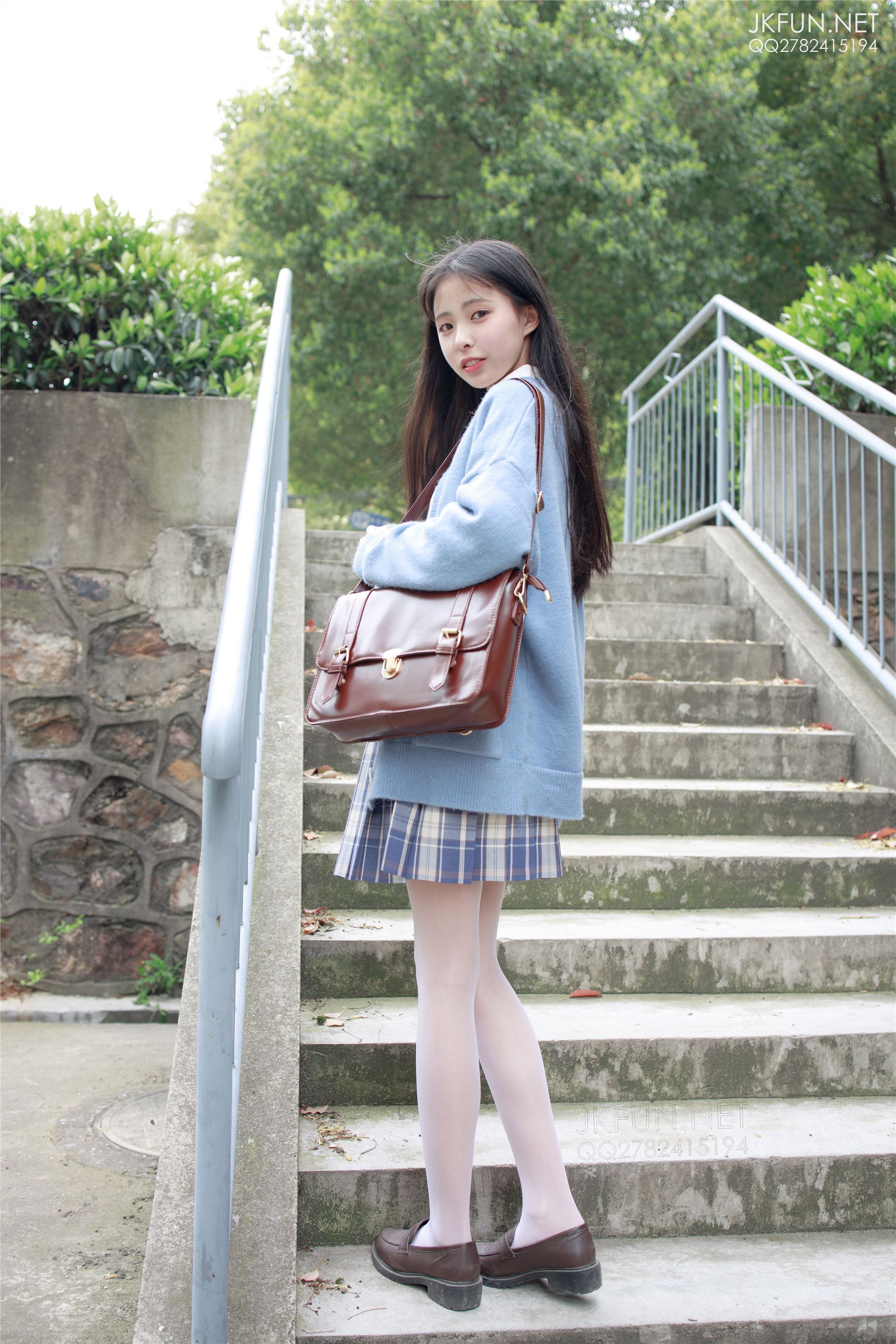 [森萝财团]萝莉丝足写真 JKFUN-003 甜米 春游