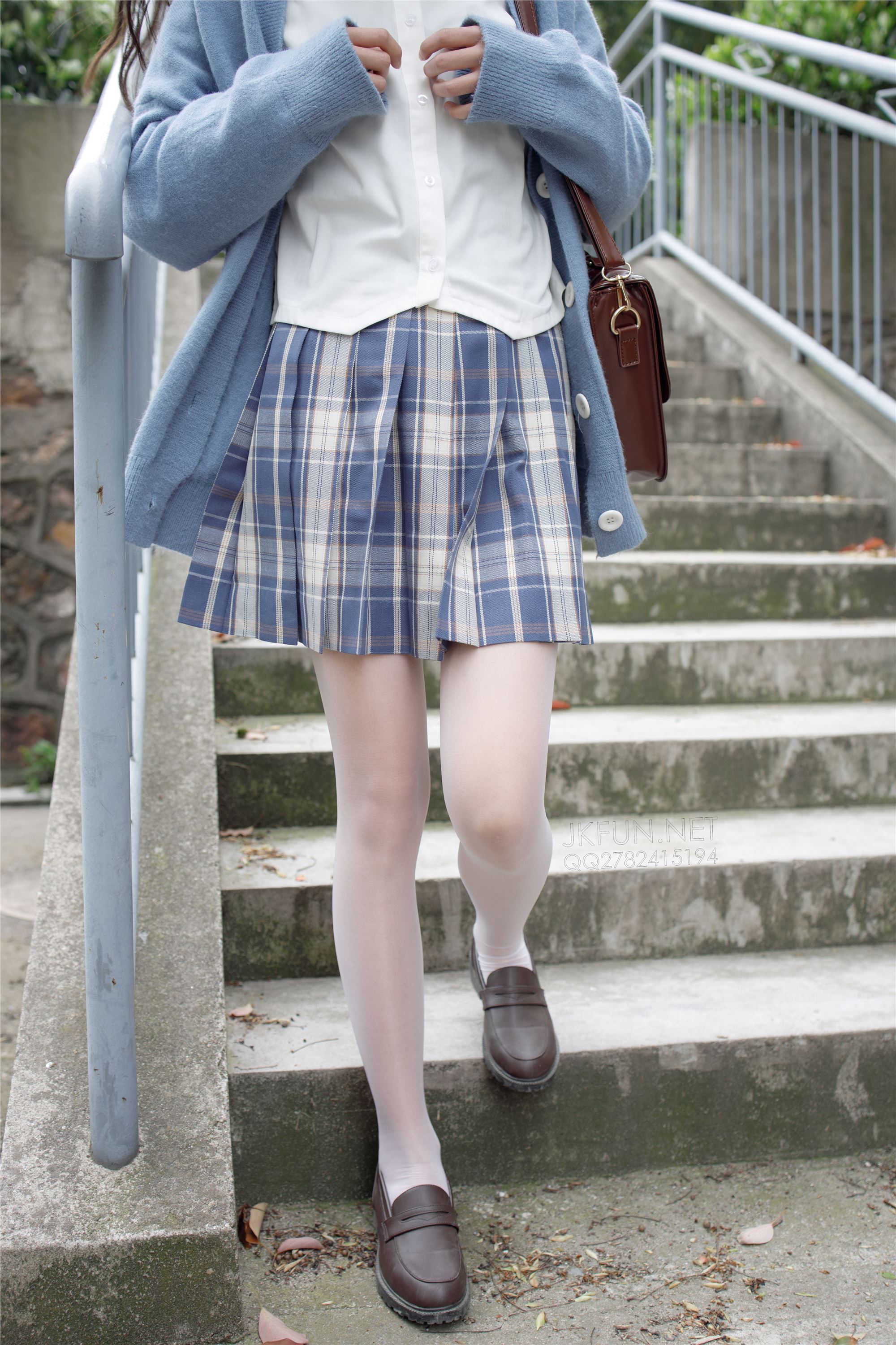 [森萝财团]萝莉丝足写真 JKFUN-003 甜米 春游