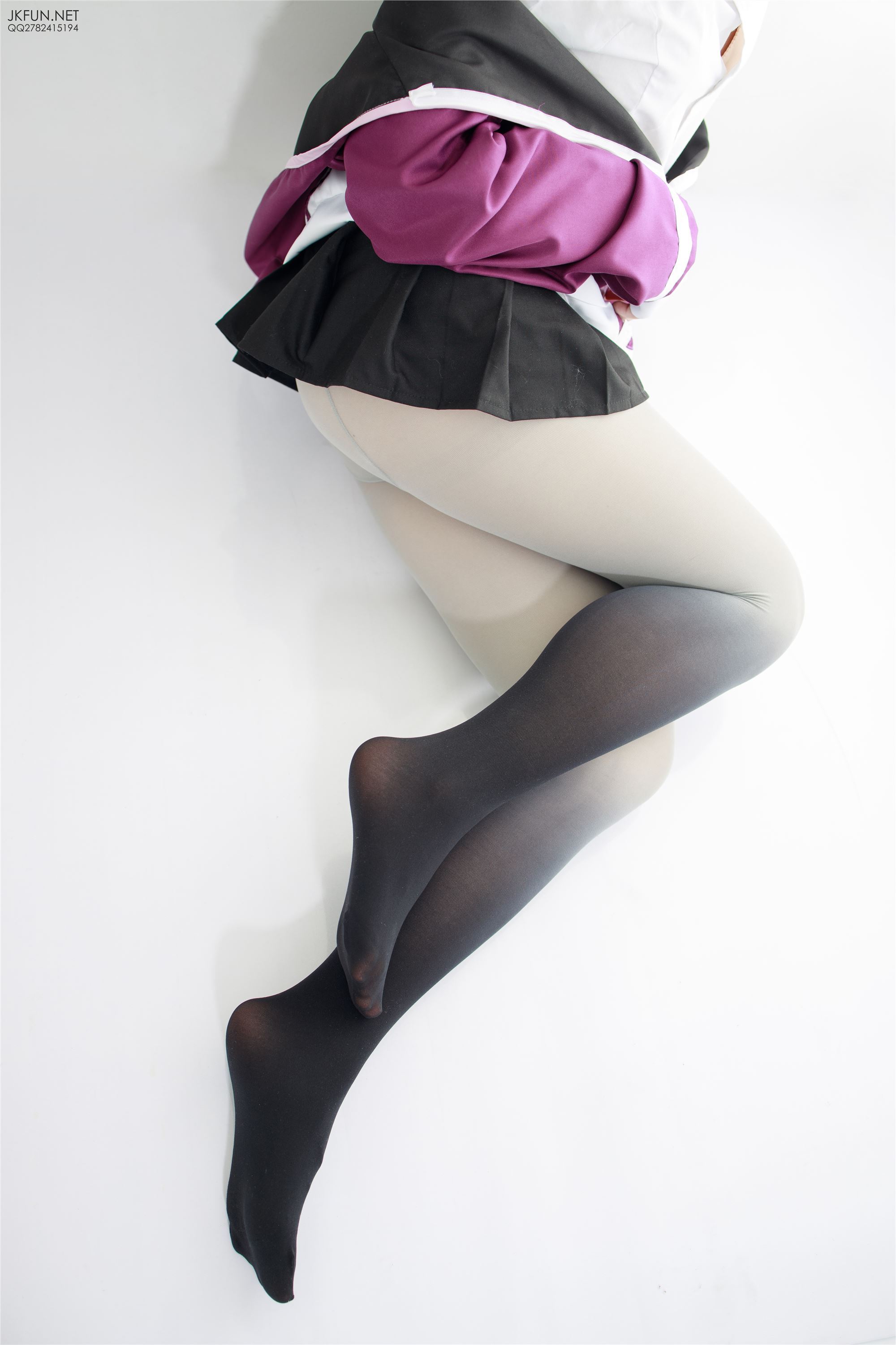 [森萝财团]萝莉丝足写真 JKFUN-004 雪晴 CosPlayer