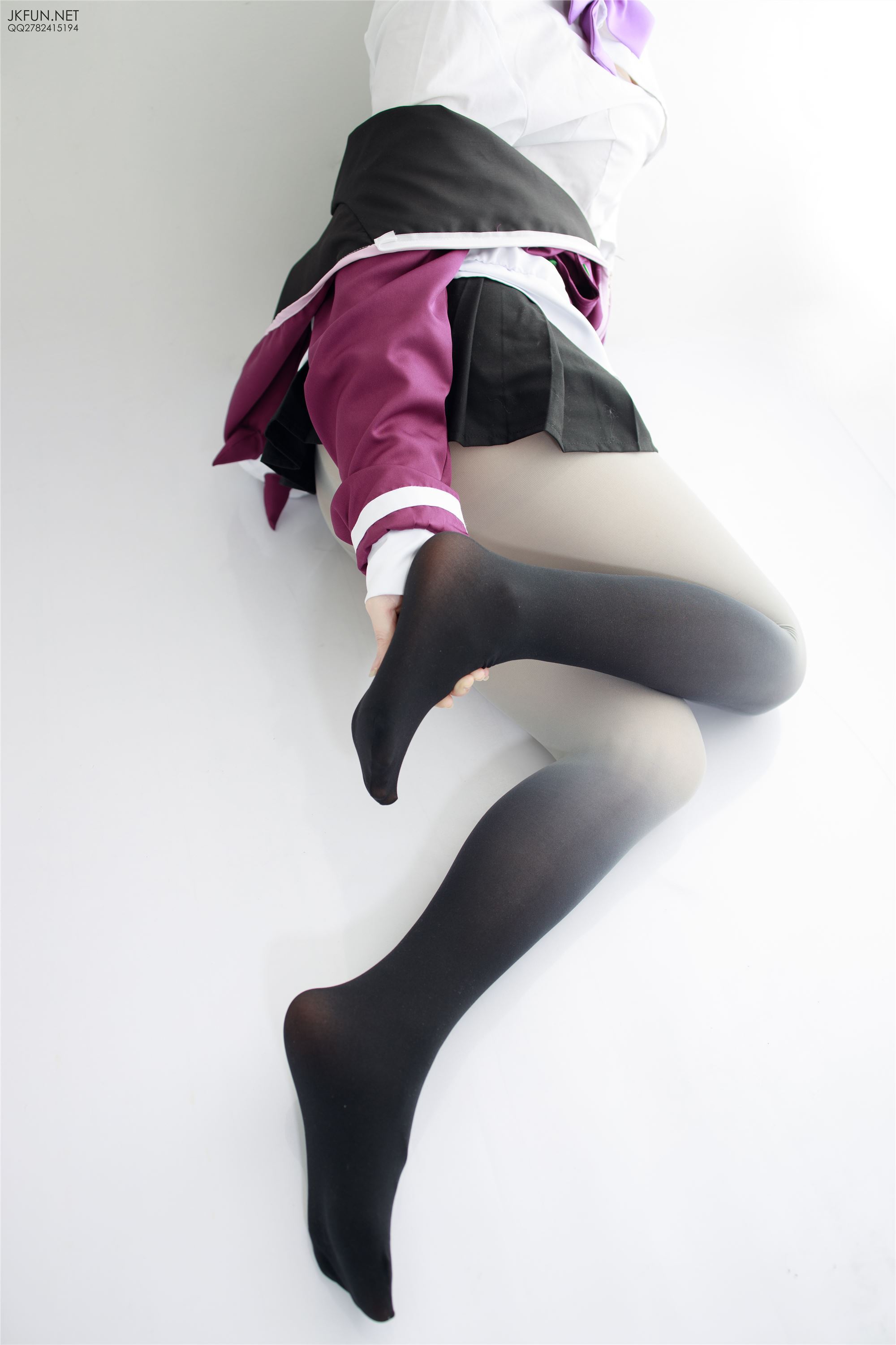 [森萝财团]萝莉丝足写真 JKFUN-004 雪晴 CosPlayer