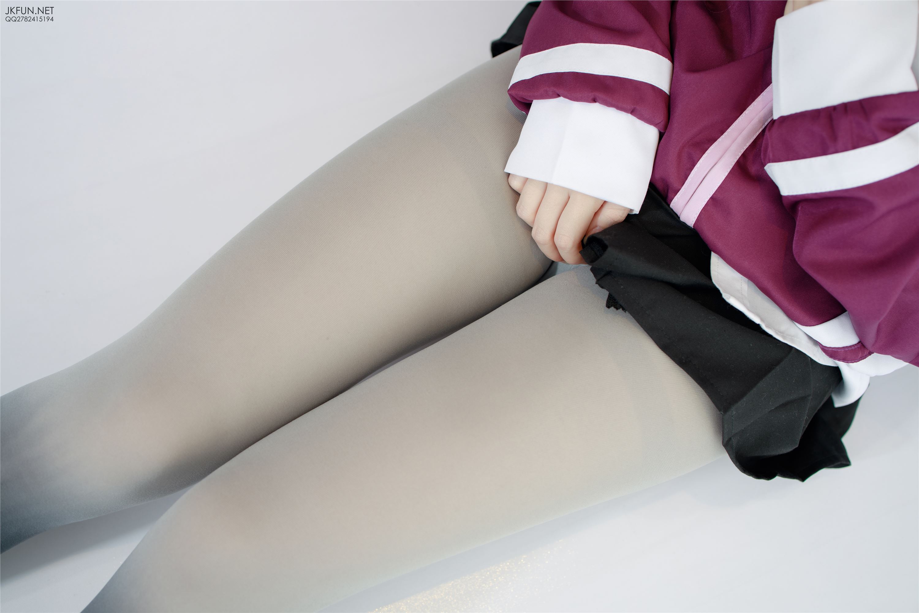 [森萝财团]萝莉丝足写真 JKFUN-004 雪晴 CosPlayer