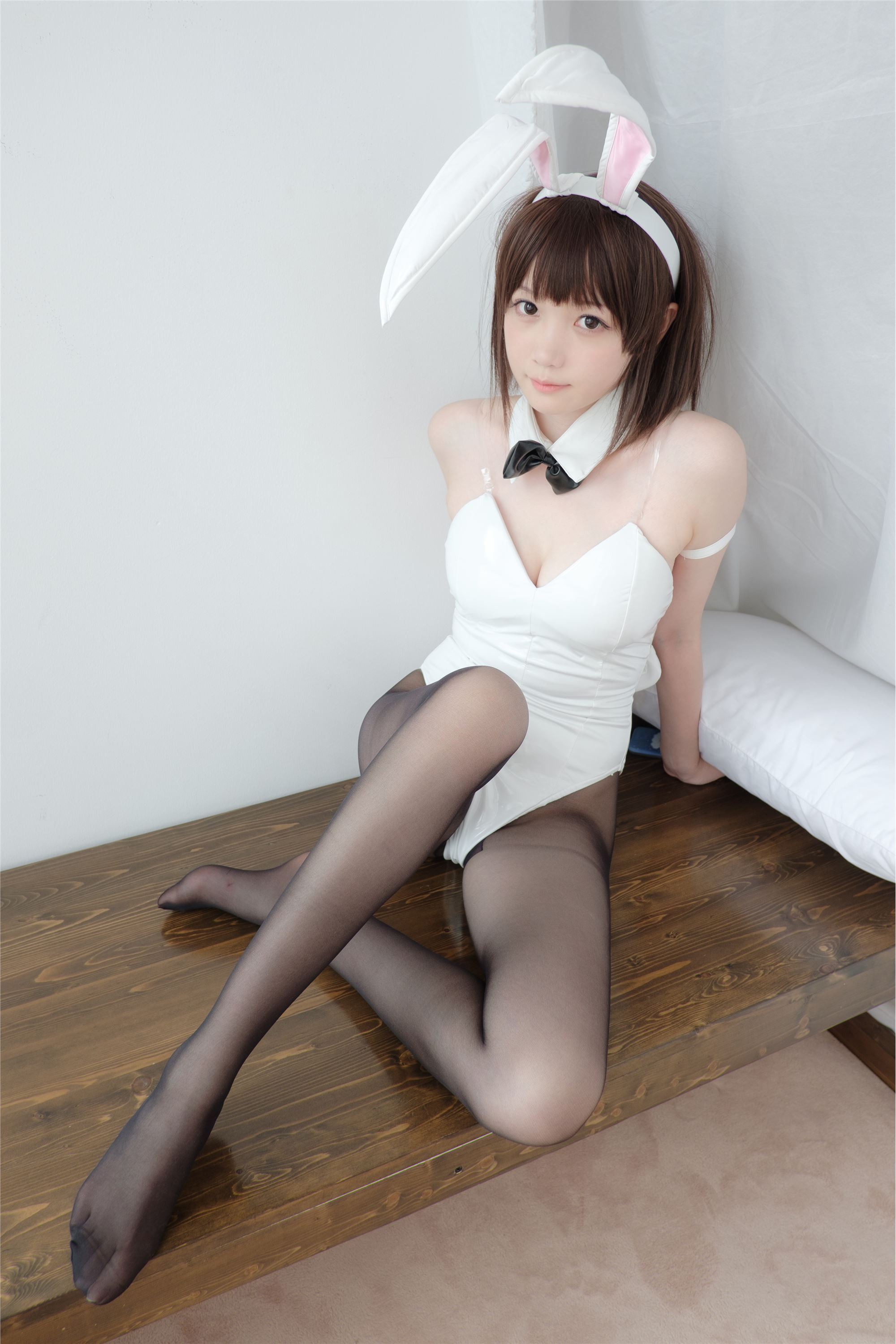 [森萝财团]萝莉丝足写真 LOVEPLUS-001