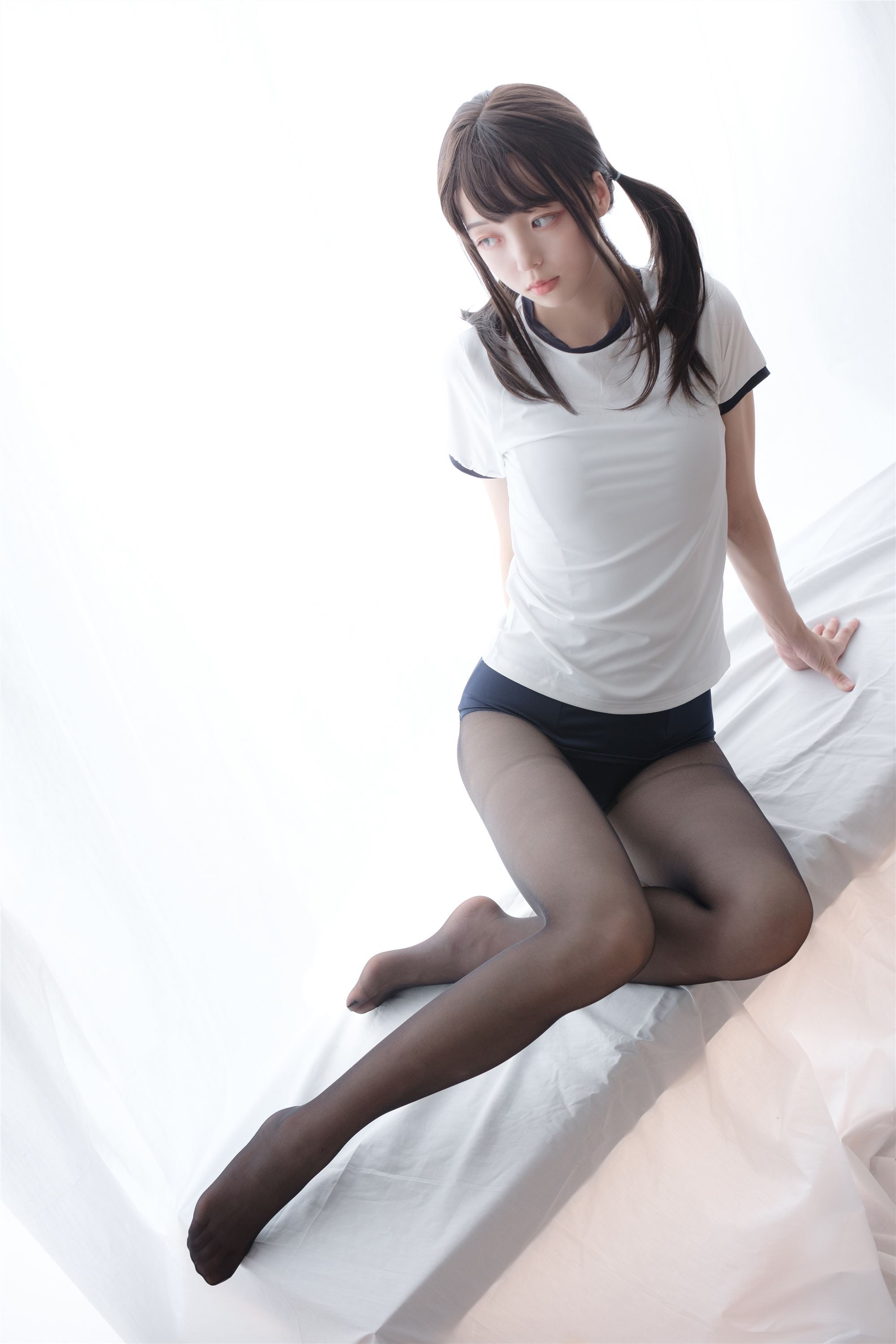 [森萝财团]萝莉丝足写真 LOVEPLUS-002