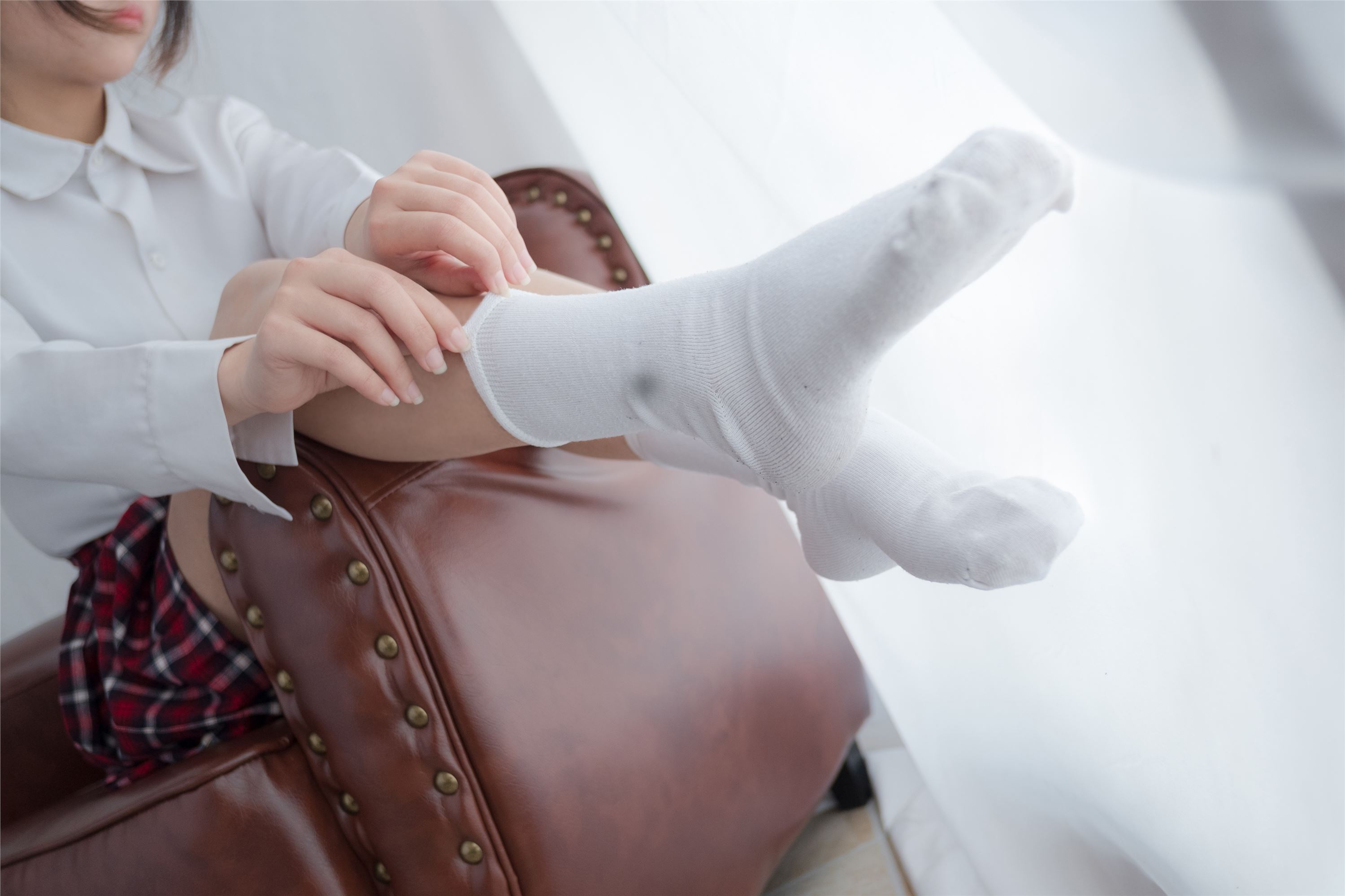 [森萝财团]萝莉丝足写真 R15-002