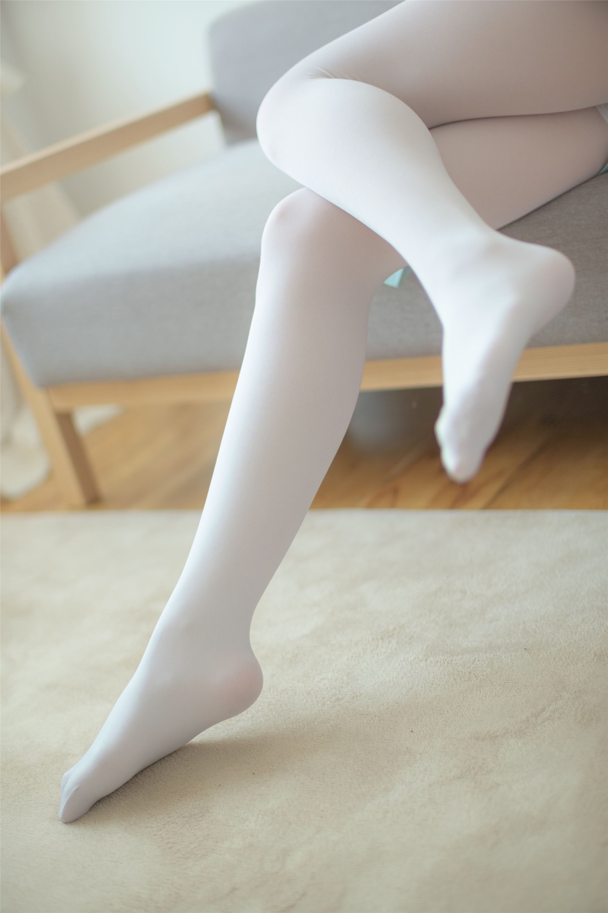 [森萝财团]萝莉丝足写真 R15-003