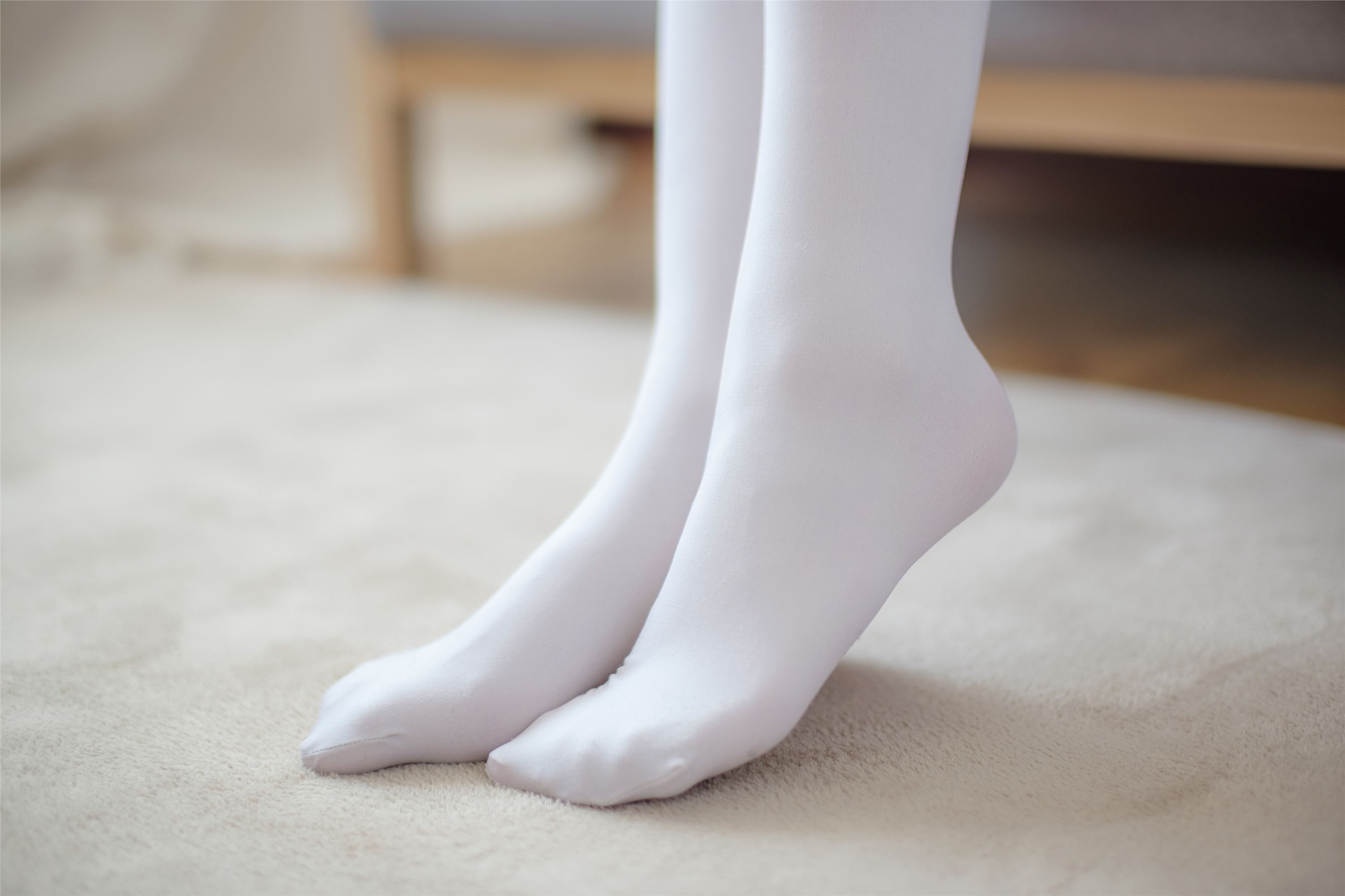 [森萝财团]萝莉丝足写真 R15-003