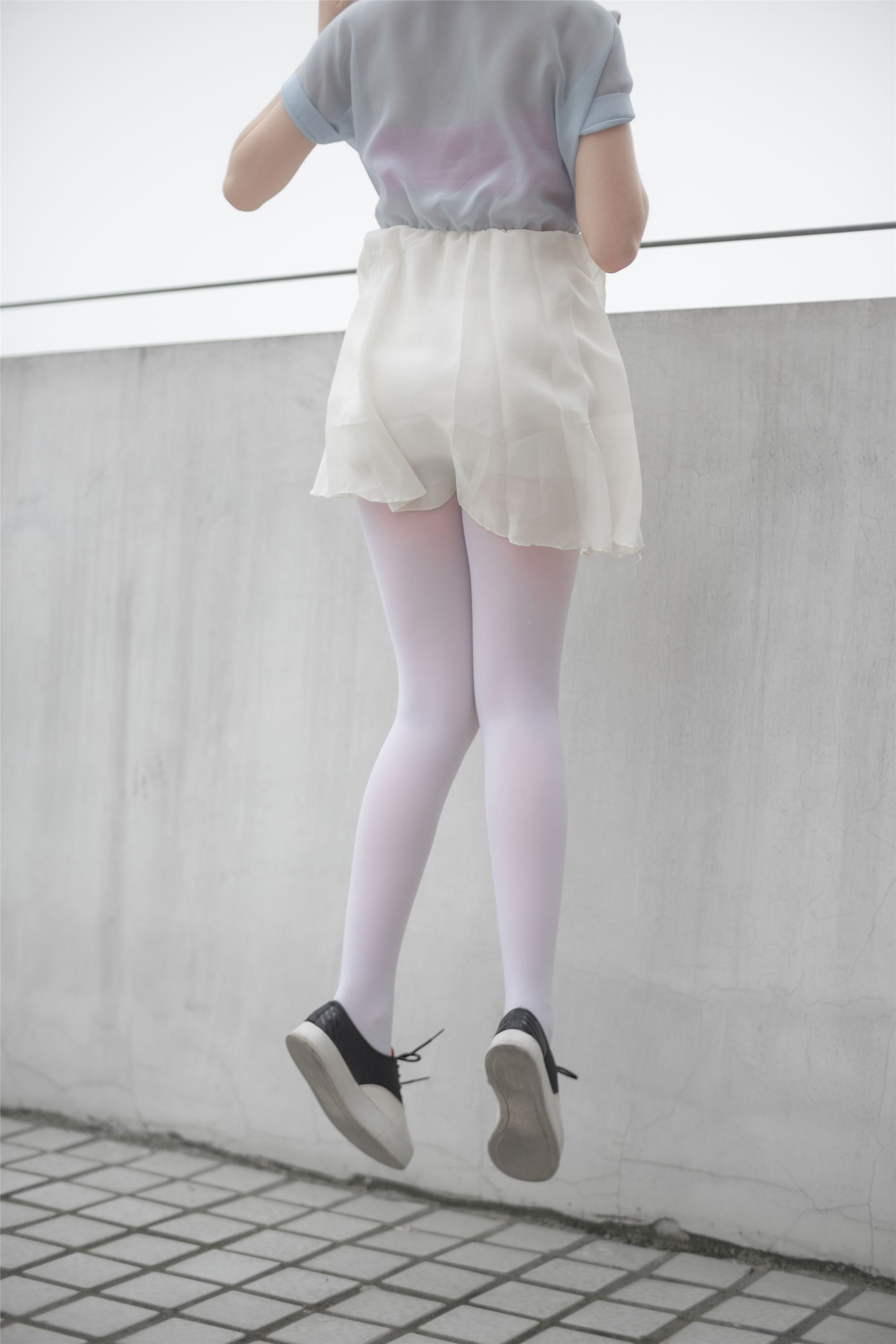 [森萝财团]萝莉丝足写真 R15-007